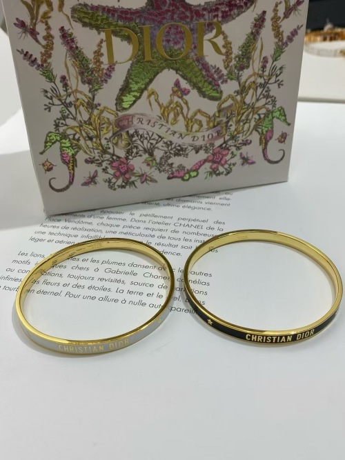 Dior 25 Collection Letter Oil Drop Bracelet - Chic & Minimalist 1 Dior 25 Collection Letter Oil Drop Bracelet - Chic & Minimalist