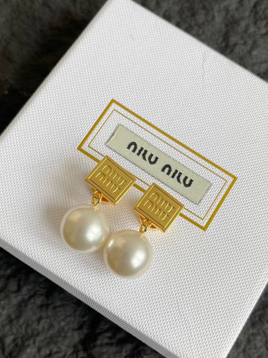 미우미우 귀걸이 135649 Miu Miu Earrings 썸네일 이미지