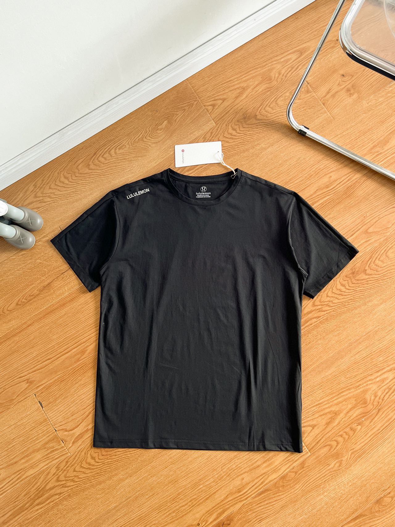 Lululemon T-Shirt 02291