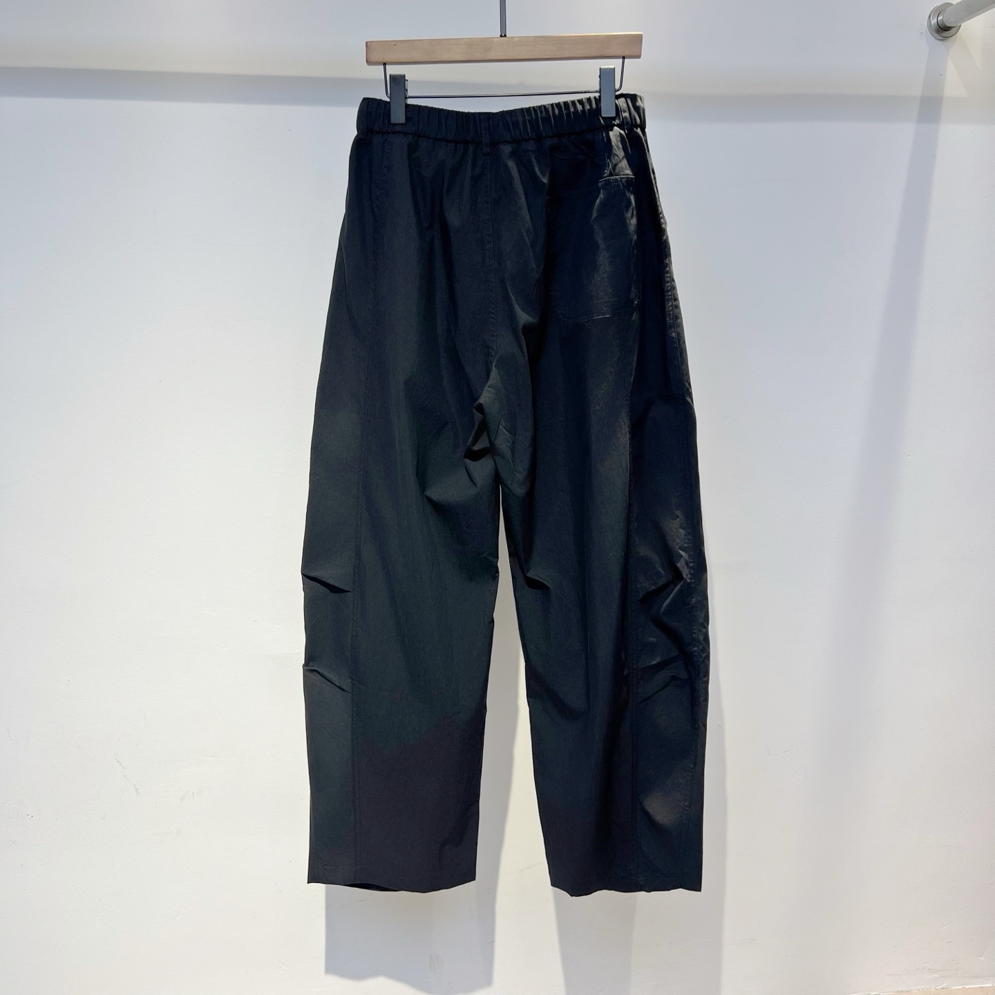 “New Custom-Made Wrinkled Pants Collection 2025: Popular Styles, Perfect Lines, Black Numbers, S-XL Sizes” - 图片 3
