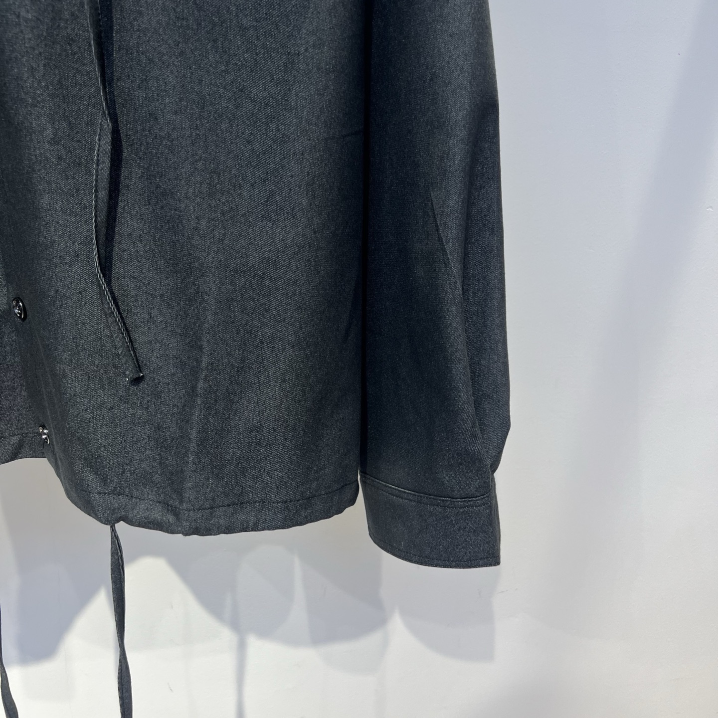 Title: New Bird 2025 Cotton Pants and Coats Collection with Stylish Hats and Perfect Details Summary: Stylish cotton pants and coats with hats in black and tan, showcasing original fabrics and - 图片 6