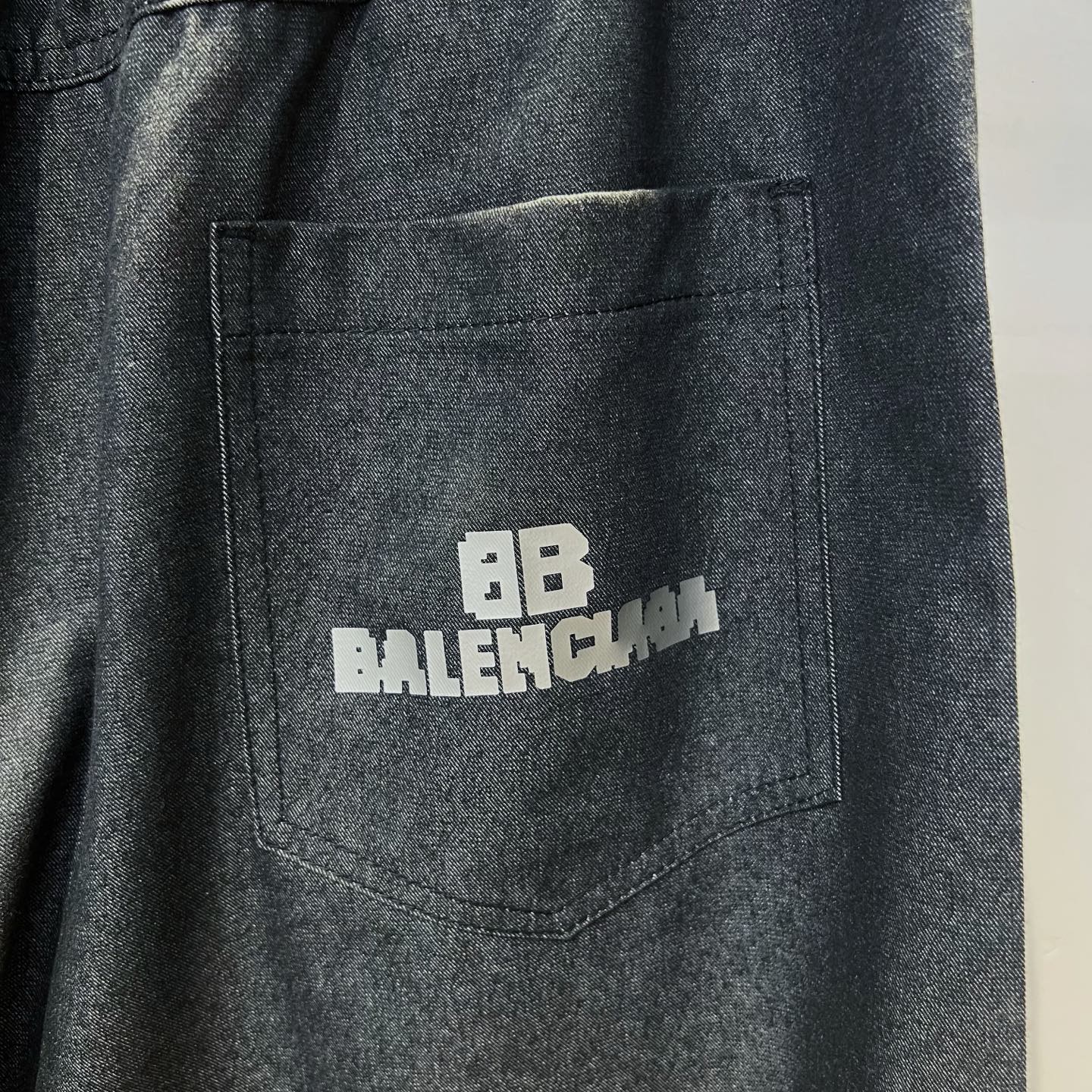 “Paris 2025 Fashion: Custom-Made Cotton Pants in Black and Tan, S-XL Sizes” - 图片 6