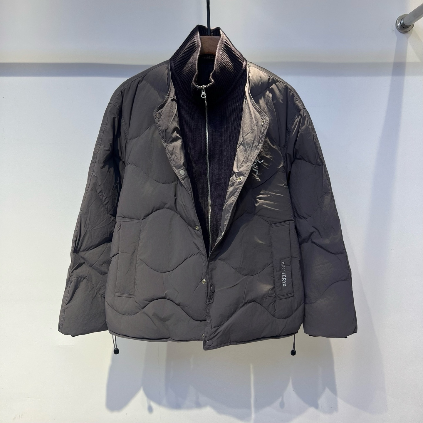 羽绒服 鸟 2025冬季新款羽绒服 加厚冬季保暖神器 走秀款 最近图案搭配假两件设计 简单百搭经典 细节