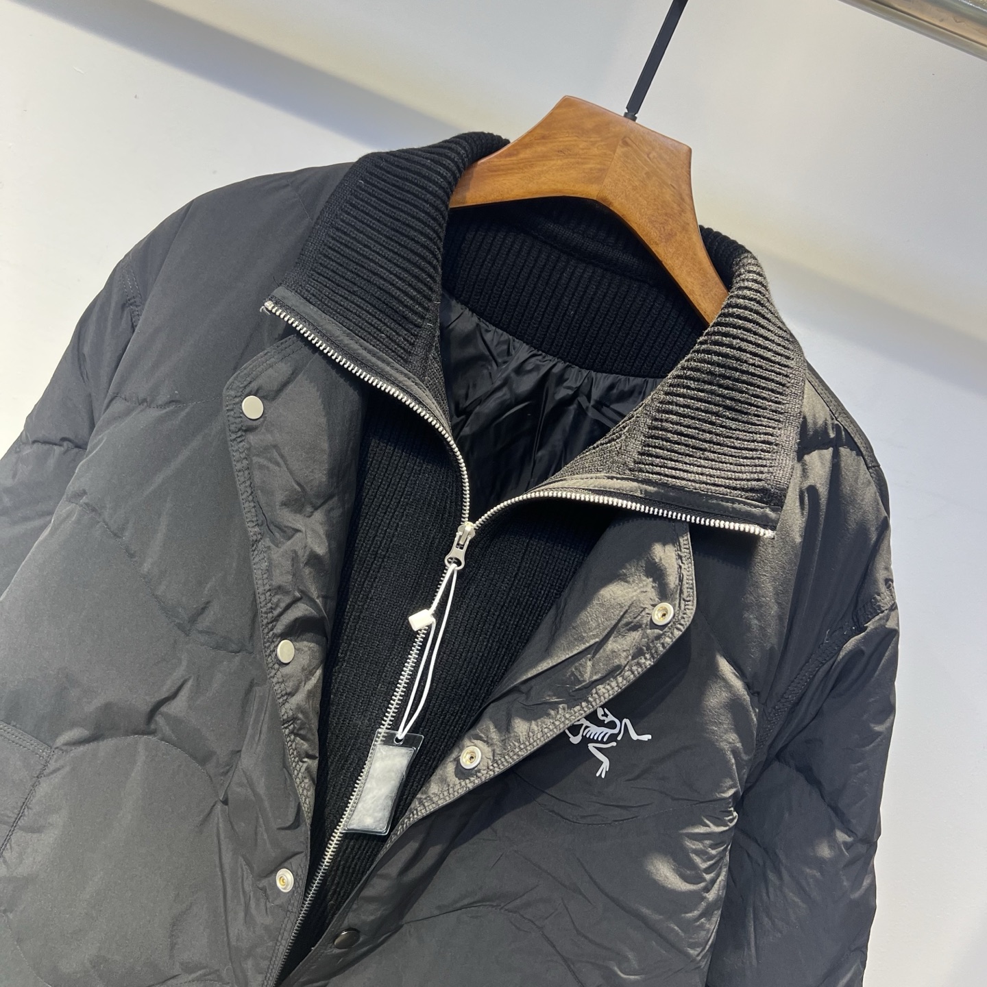 羽绒服 鸟 2025冬季新款羽绒服 加厚冬季保暖神器 走秀款 最近图案搭配假两件设计 简单百搭经典 细节