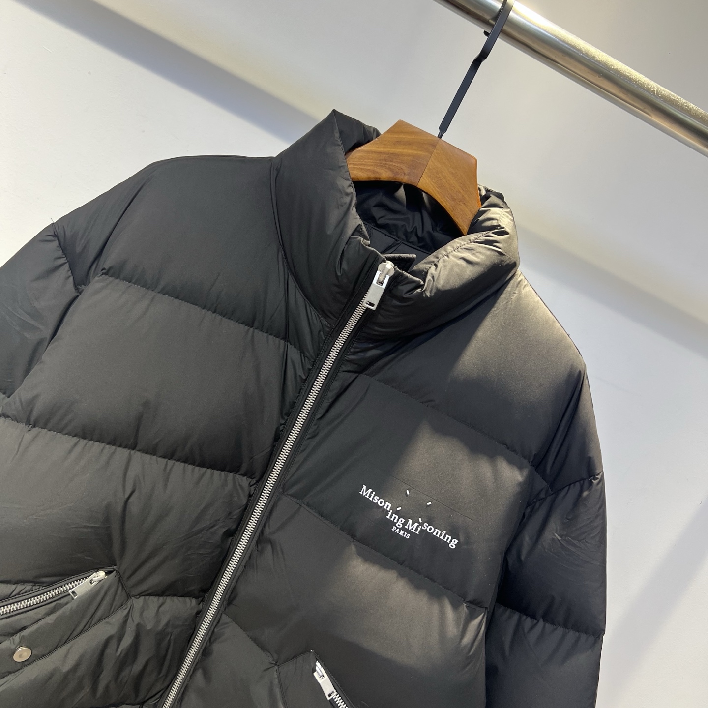 羽绒服 马j拉 2025冬季新款羽绒服 加厚冬季保暖神器 走秀款 最近图案搭配假两件设计 简单百搭经典 