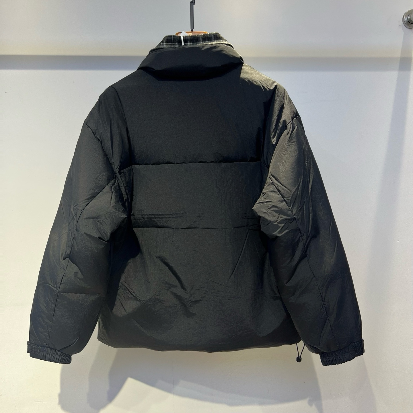 羽绒服 巴黎 2025冬季新款羽绒服 加厚冬季保暖神器 走秀款 最近图案搭配假两件设计 简单百搭经典 细