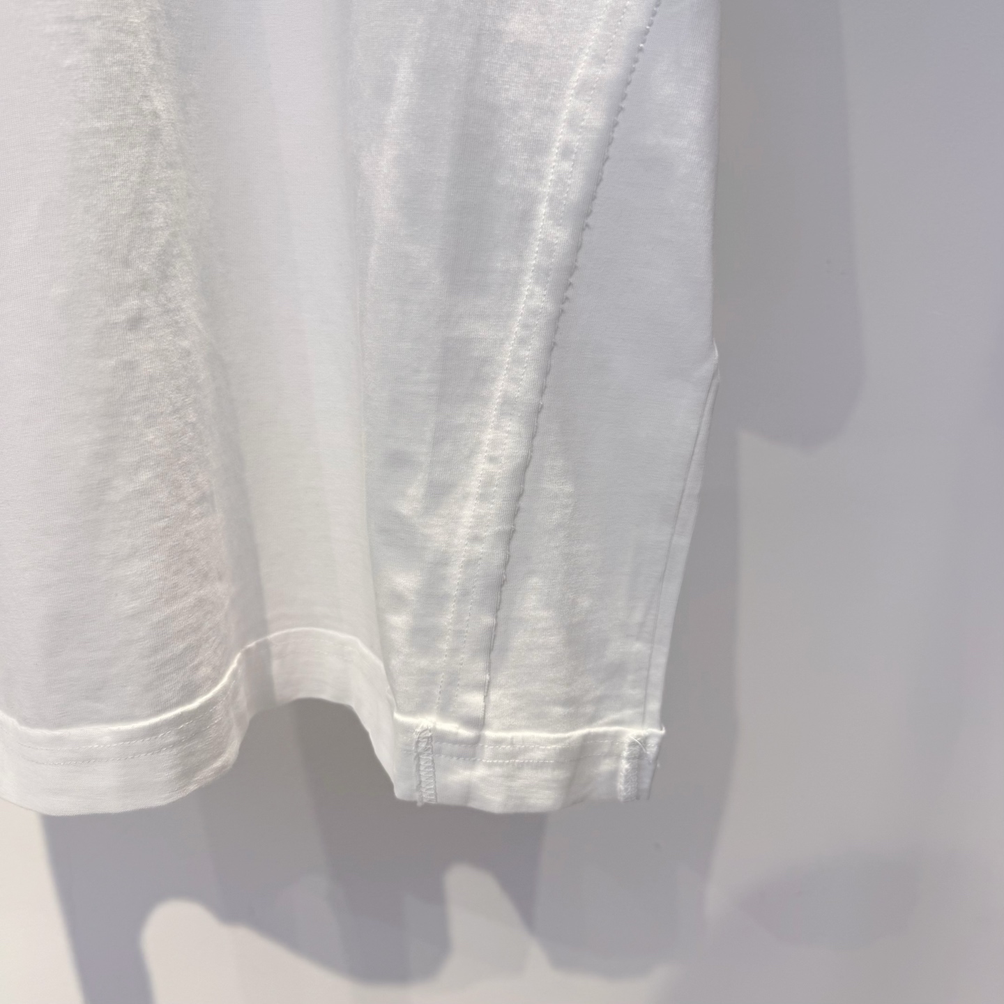 鸟 2026夏季新款短袖 走秀款 今年最新最设计 非常洋气 独家定制原版面料 最新拼接图案设计 垂感超好