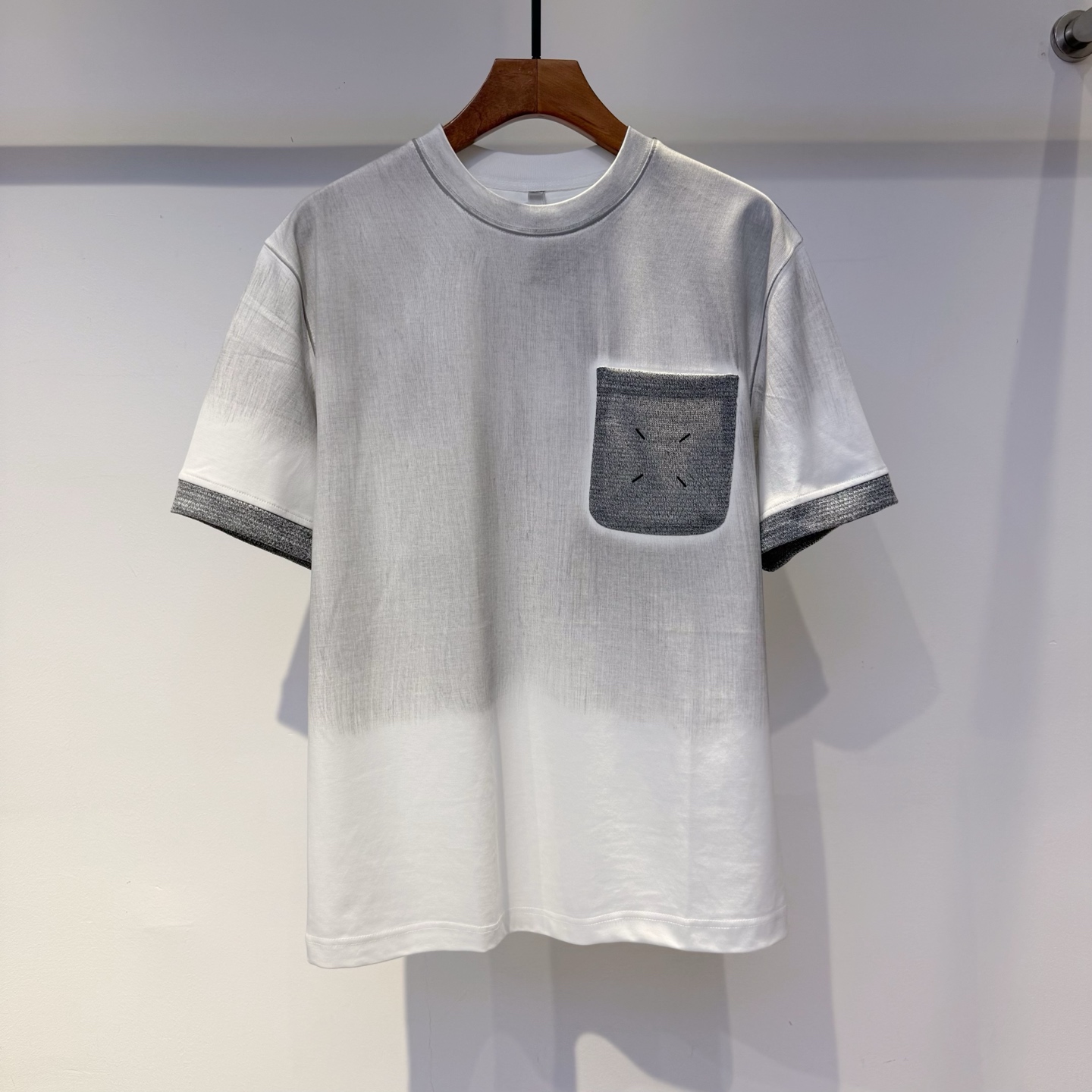 马j拉 2026夏季新款短袖 走秀款 今年最新最设计 非常洋气 独家定制原版面料 最新拼接针织口袋设计 