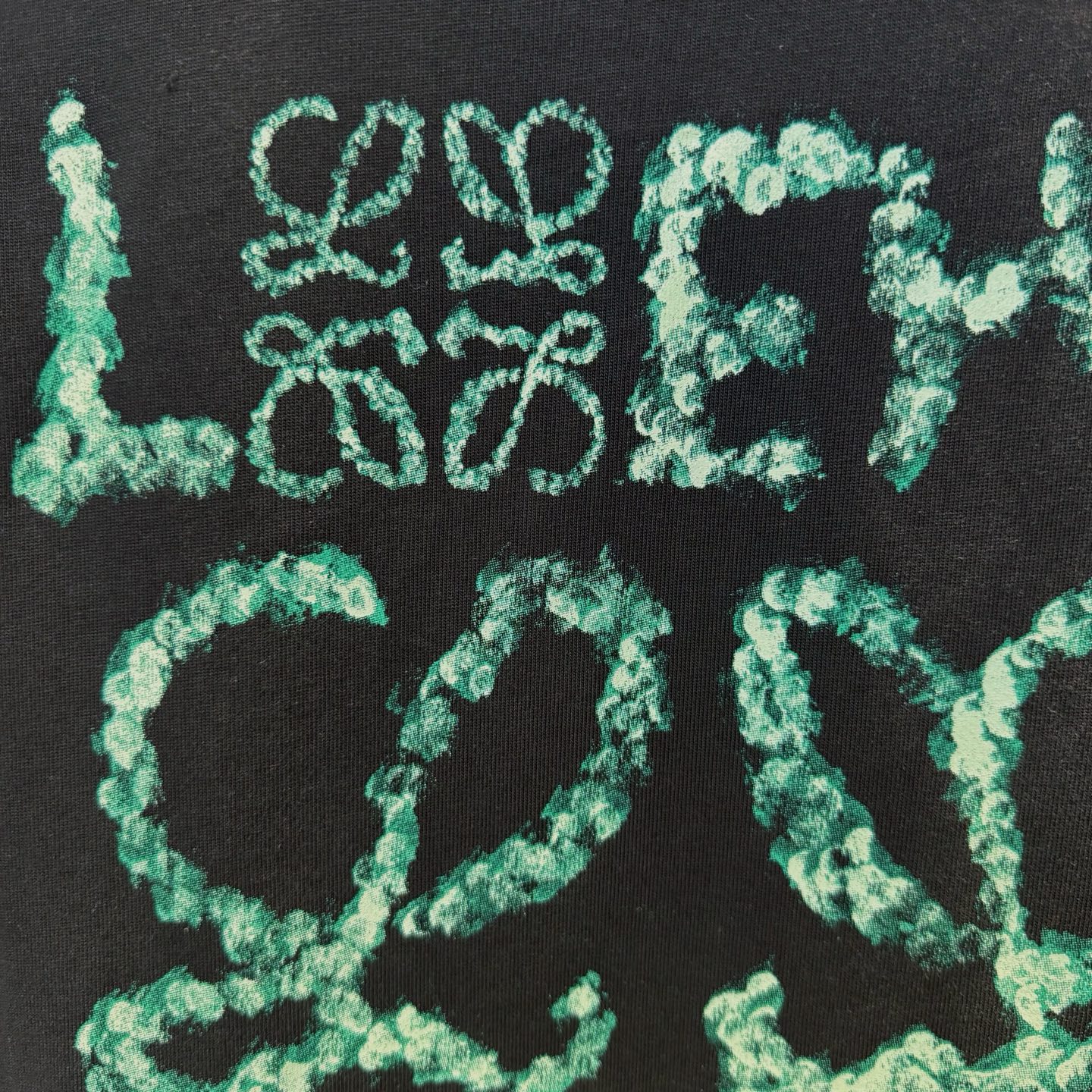 罗1威 2026夏季新款短袖 走秀款 今年最新最设计 非常洋气 独家定制原版面料 最新图案搭配涂鸦设计 