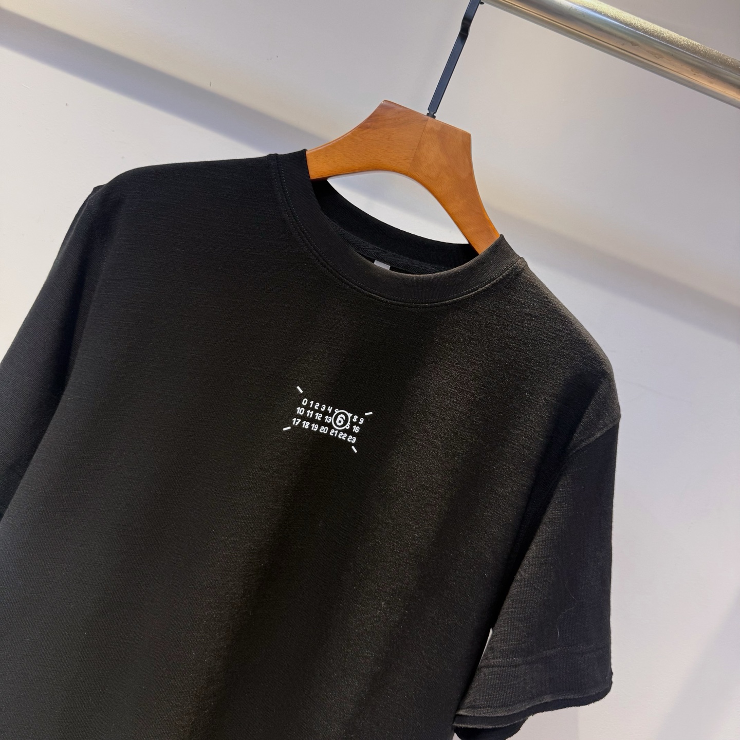 马j拉 2026夏季新款短袖 走秀款 今年最新最设计 非常洋气 独家定制原版面料 最新图案设计 垂感超好