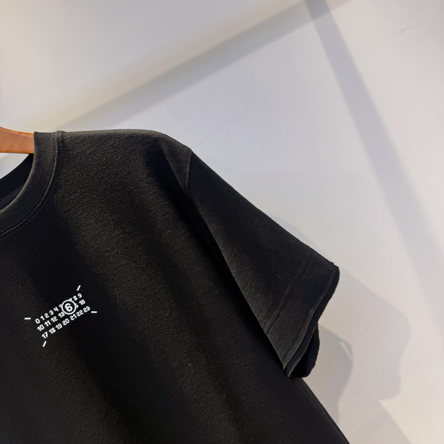 马j拉 2026夏季新款短袖 走秀款 今年最新最设计 非常洋气 独家定制原版面料 最新图案设计 垂感超好