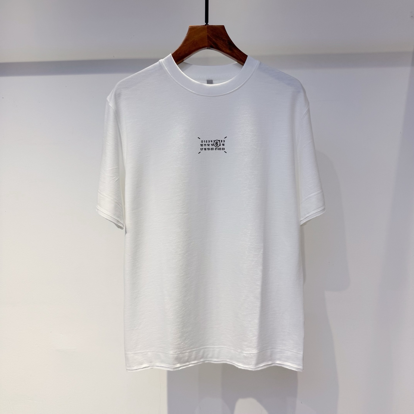 马j拉 2026夏季新款短袖 走秀款 今年最新最设计 非常洋气 独家定制原版面料 最新图案设计 垂感超好