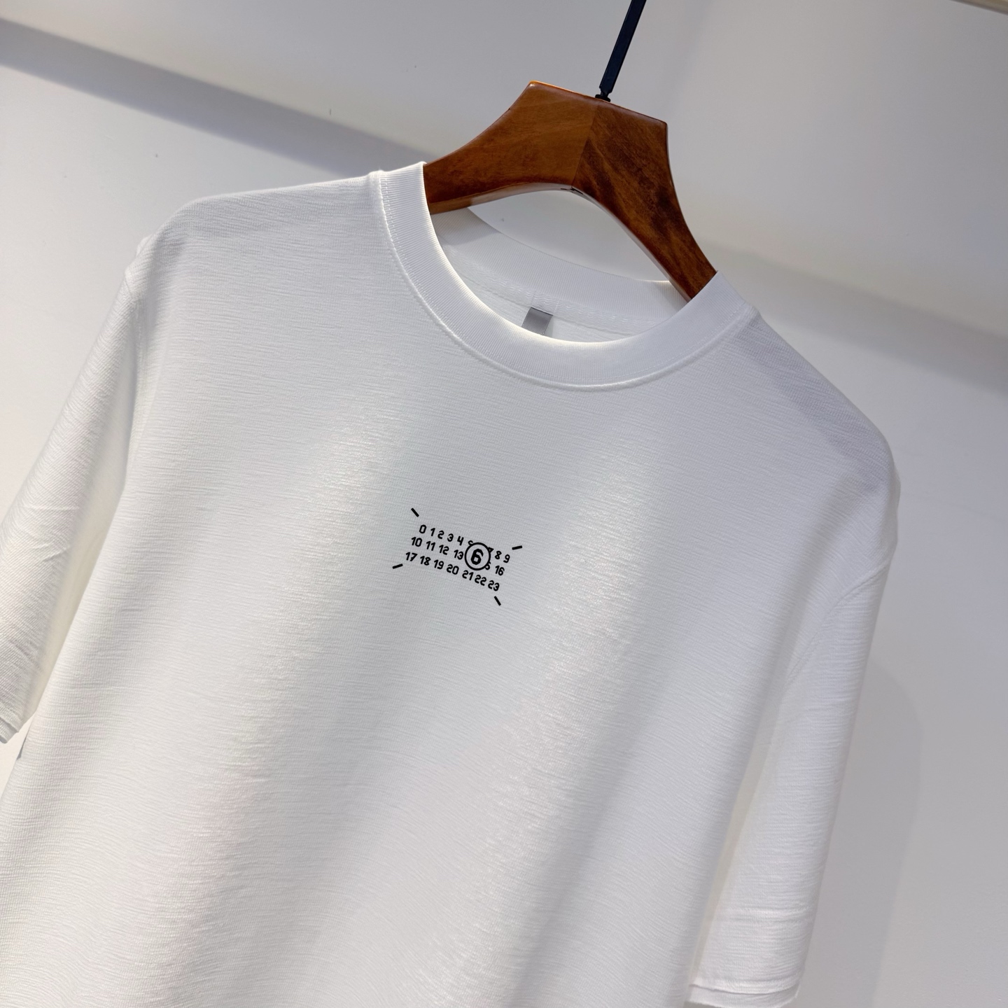 马j拉 2026夏季新款短袖 走秀款 今年最新最设计 非常洋气 独家定制原版面料 最新图案设计 垂感超好