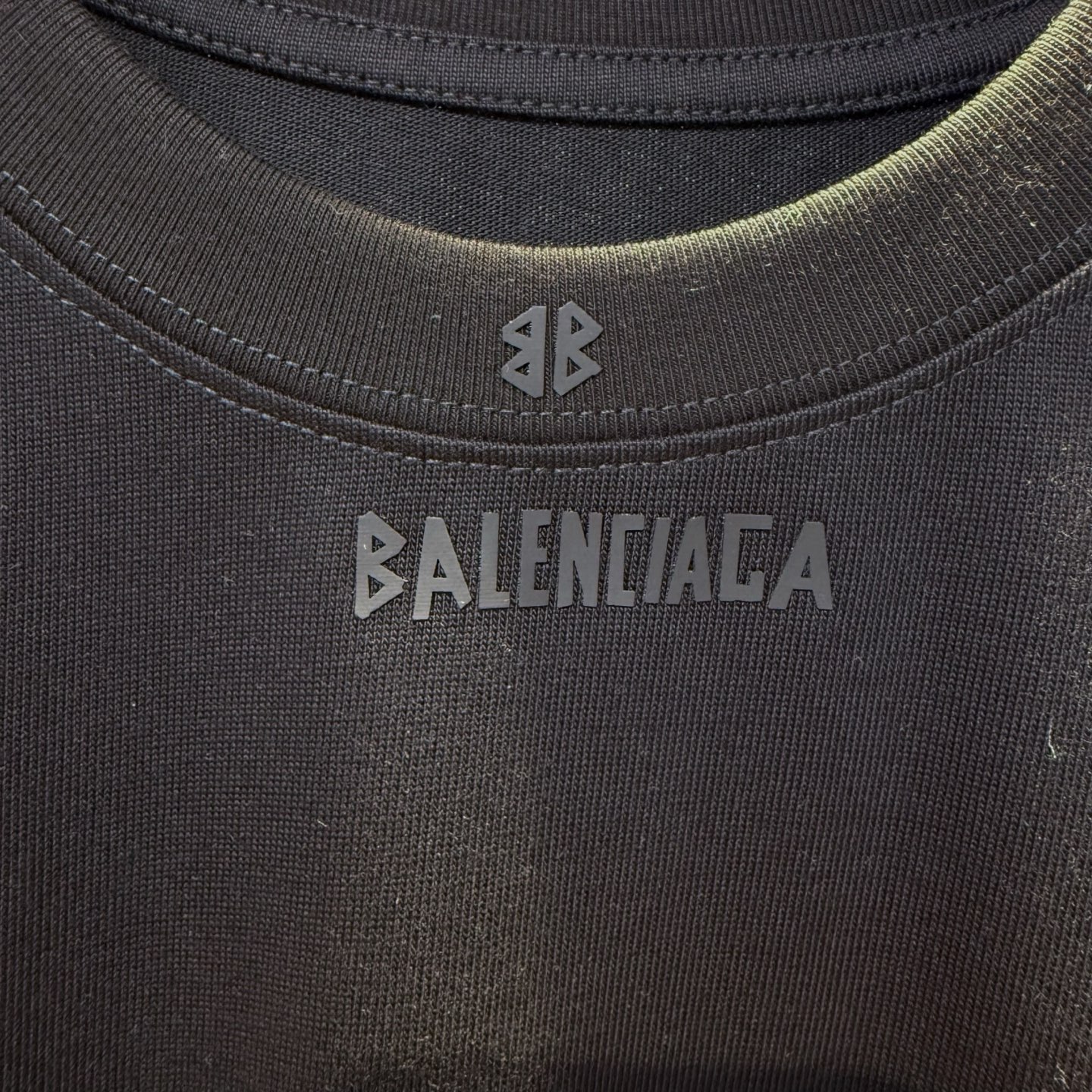 巴黎马j拉联名款 2026夏季新款短袖 走秀款 今年最新最设计 非常洋气 独家定制原版面料 最新图案设计