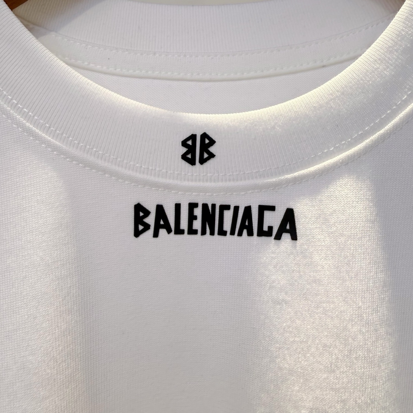 巴黎马j拉联名款 2026夏季新款短袖 走秀款 今年最新最设计 非常洋气 独家定制原版面料 最新图案设计