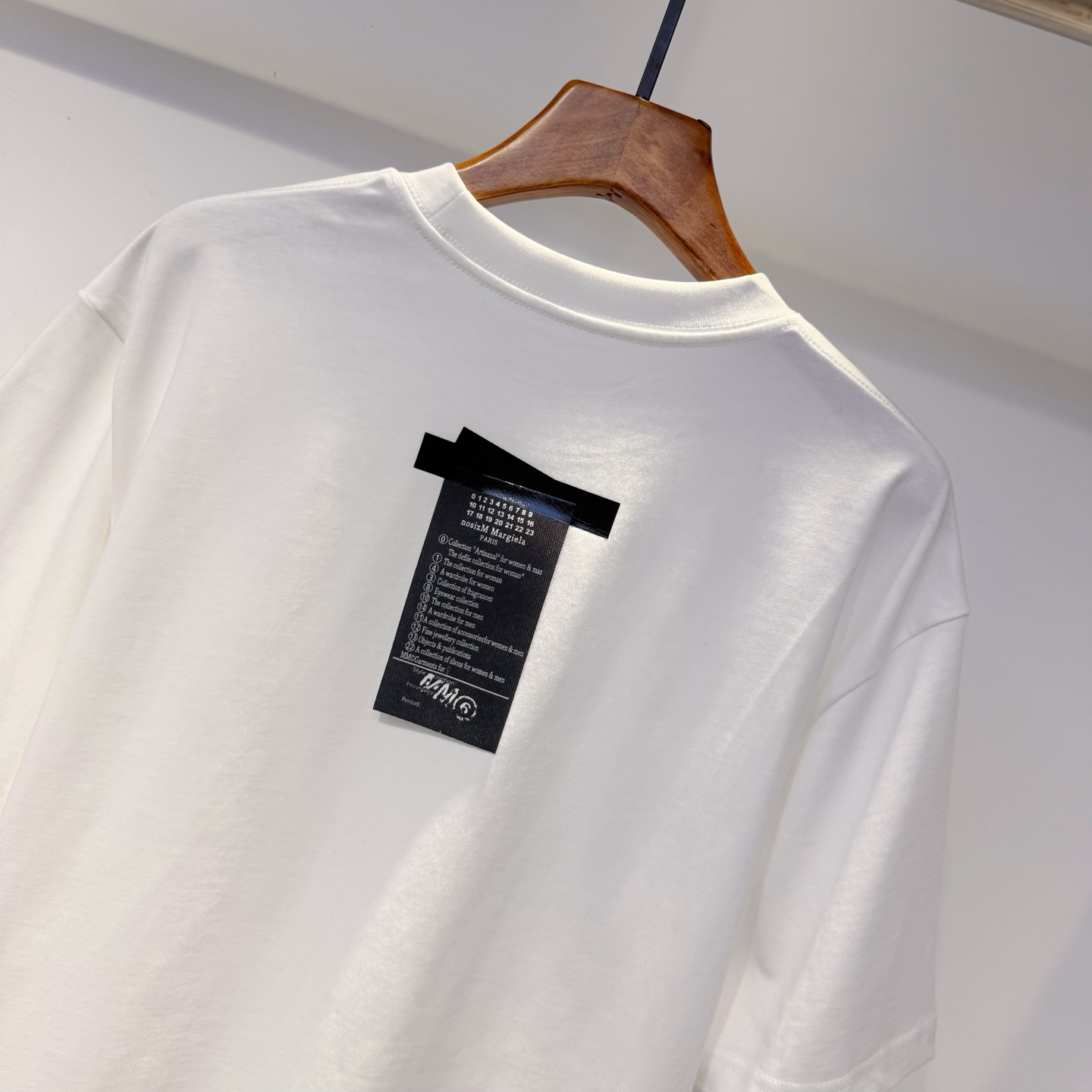 巴黎马j拉联名款 2026夏季新款短袖 走秀款 今年最新最设计 非常洋气 独家定制原版面料 最新图案设计