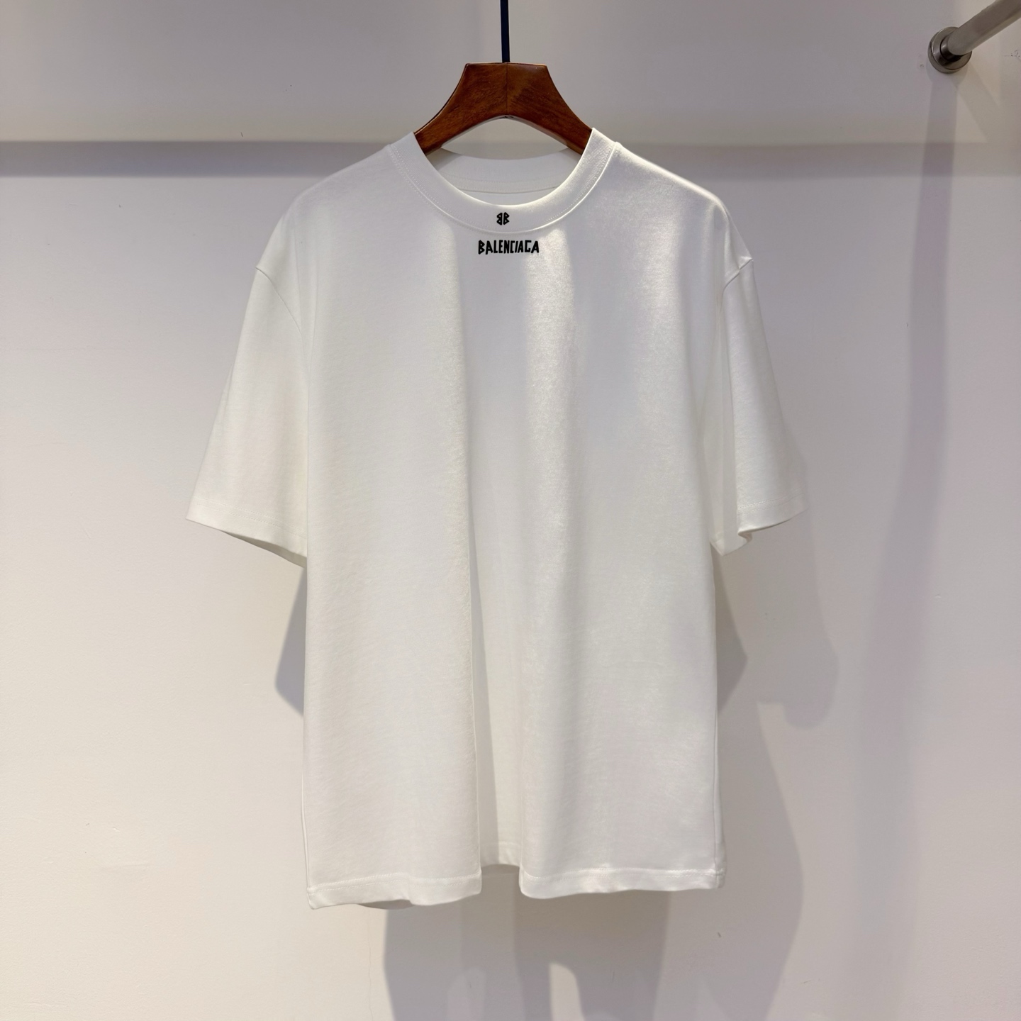 巴黎马j拉联名款 2026夏季新款短袖 走秀款 今年最新最设计 非常洋气 独家定制原版面料 最新图案设计