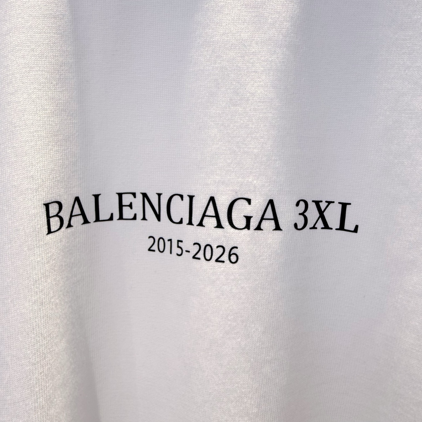 巴黎 2026夏季新款短袖 走秀款 今年最新最设计 非常洋气 独家定制原版面料 最新图案设计 垂感超好不