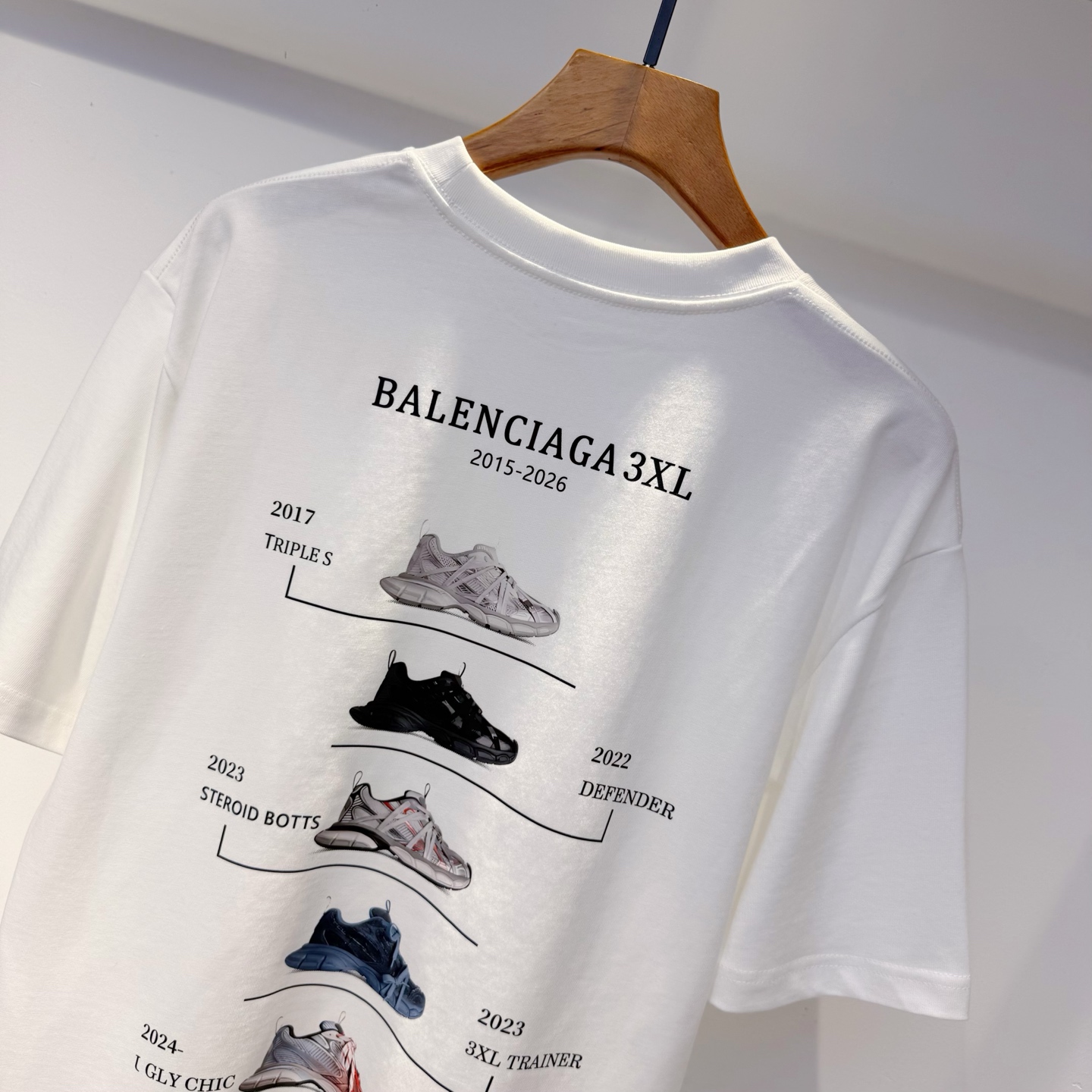 巴黎 2026夏季新款短袖 走秀款 今年最新最设计 非常洋气 独家定制原版面料 最新图案设计 垂感超好不