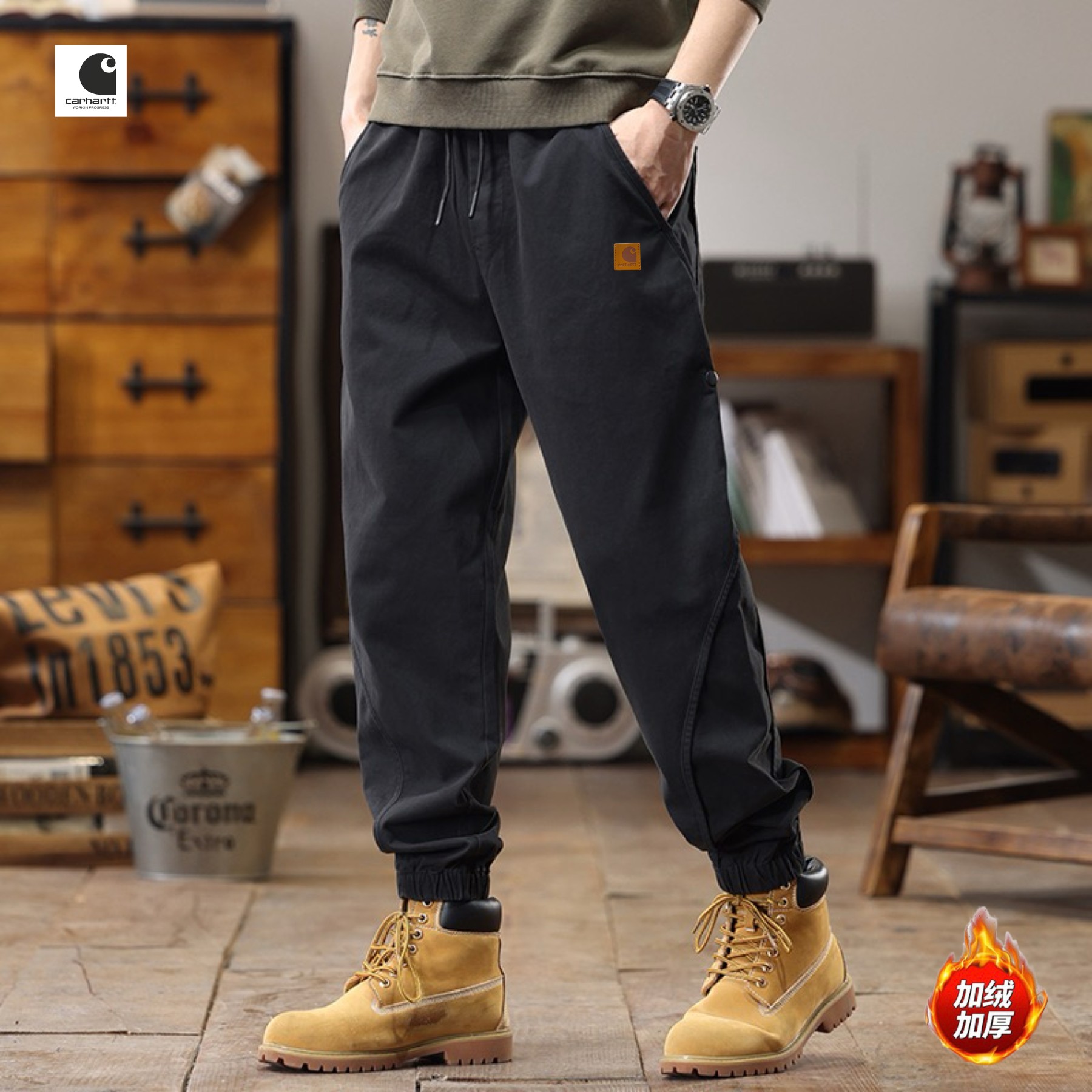 💰165
Carhartt✘卡哈特海外版26ss🔥新款四色高品质美式重磅水洗工装机能风加绒加厚工装裤
   裤子版型宽松  细节完美  高品质水洗加绒加厚工装面料耐磨耐脏 立体裁剪宽松版型   进口机器印花反复水洗不会开裂脱落   男女同款情侣款
颜色:  焦糖色    黑色    军绿色   深灰色
尺码：M-3XL
           裤长         腰围          臀围
M         96            76            106
L          97            80            110
XL        98            84            114
2XL    100            88            118
3XL    102            92            122