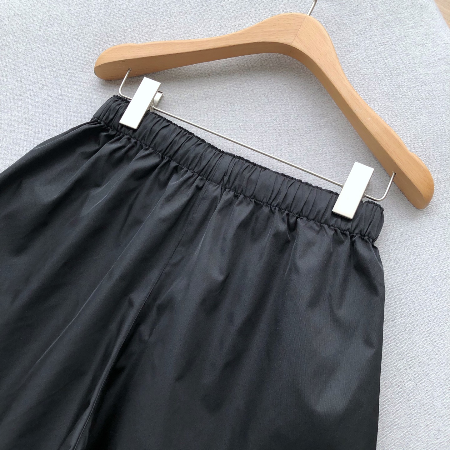 Prada Re-Nylon Women's Shorts with Triangle Logo - Comfortable & Stylish 9 i1745145138694 7472 0 6