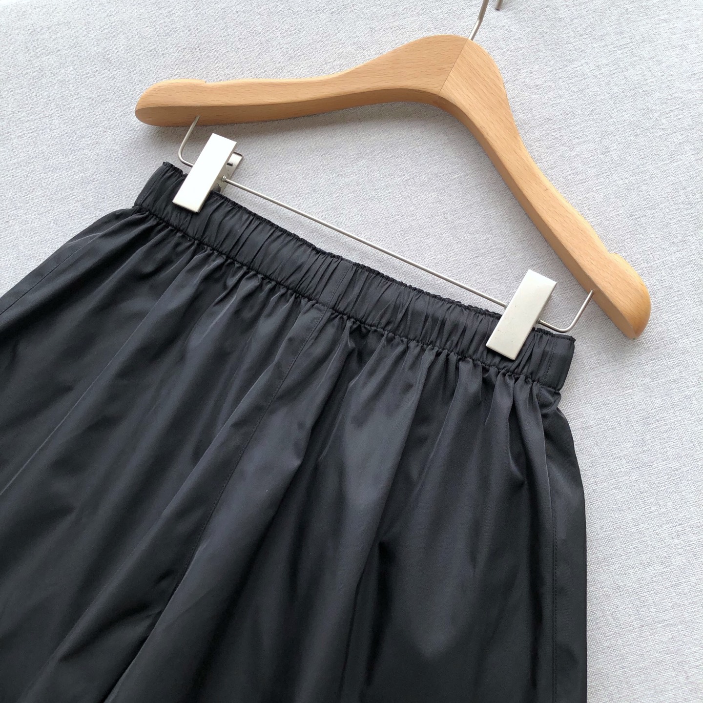 Prada Re-Nylon Women's Shorts with Triangle Logo - Comfortable & Stylish 4 i1745145138766 4001 0 5