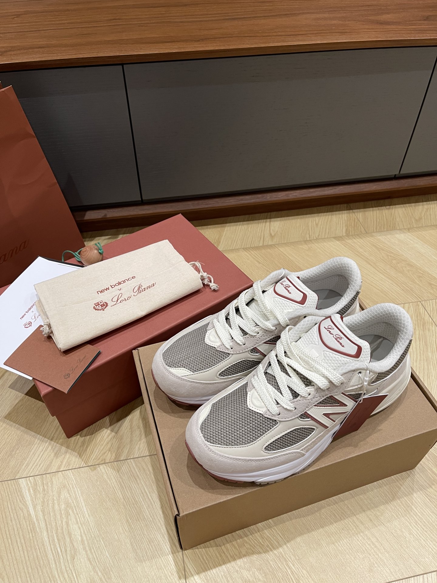 NO:166981,LPx NB latest co-branded casual shoes size36/37/38/39/40/41/42/43/44/45, casual shoes/sports shoes, loro piana, sneakers19860909LPx NB最新联名休闲鞋 size36/37/38/39/40/41/42/43/44/45,休闲鞋/运动鞋,loro piana,sneakers,Women's Shoes