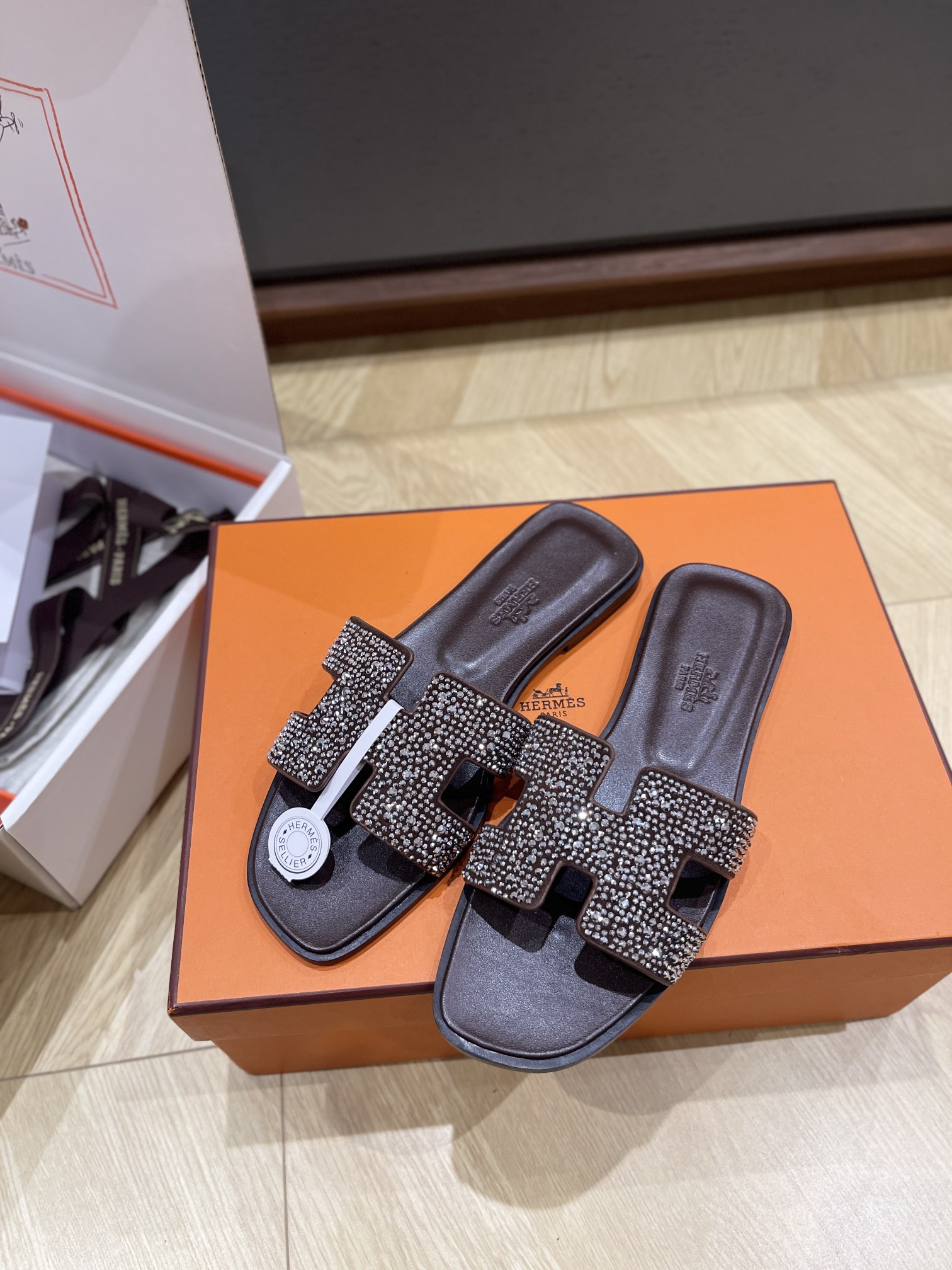 NO:240553,Herme**25ss new color diamond drag series // size35/36/37/38/39/order 40/41/No return and exchange, slippers, hermes, slippers19860909Herme**25ss新色钻拖系列// size35/36/37/38/39/订40/41/不退换,拖鞋,hermes,slippers,Women's Shoes