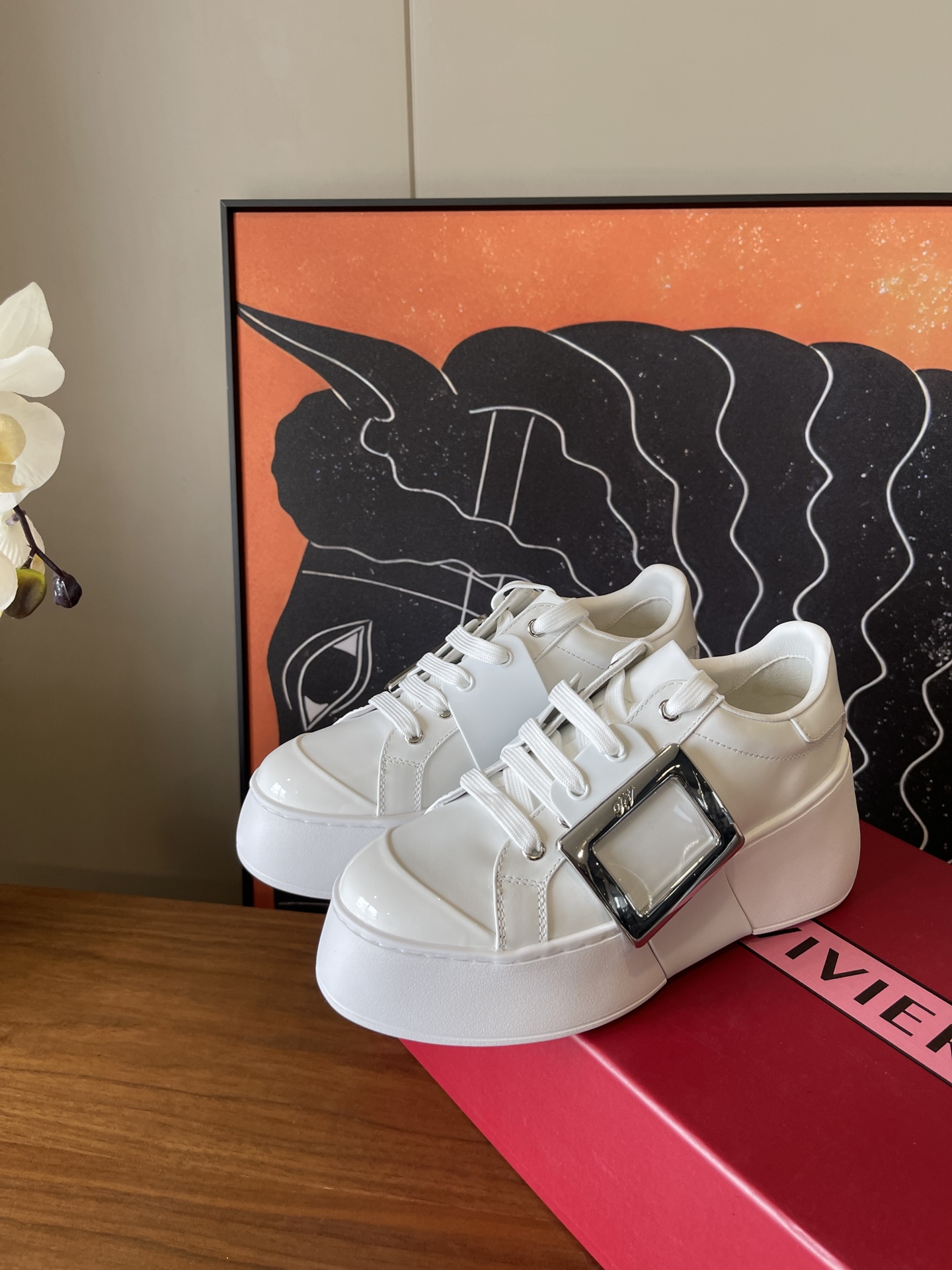 NO:460033,Top quality | Thick sole Roger Viv** diamond buckle thick sole sneakers // open edge bead cowhide face sheep // rubber foam sole // size35/36/37/38/39/order 40/No return and exchange, casual shoes / sneakers, roger vivier, sneakers, cowhide19860909顶级品质｜厚底 Roger Viv**钻扣厚底运动鞋//开边珠牛皮面羊里//橡胶发泡底// size35/36/37/38/39/订40/不退换,休闲鞋/运动鞋,roger vivier,sneakers,cowhide,Women's Shoes