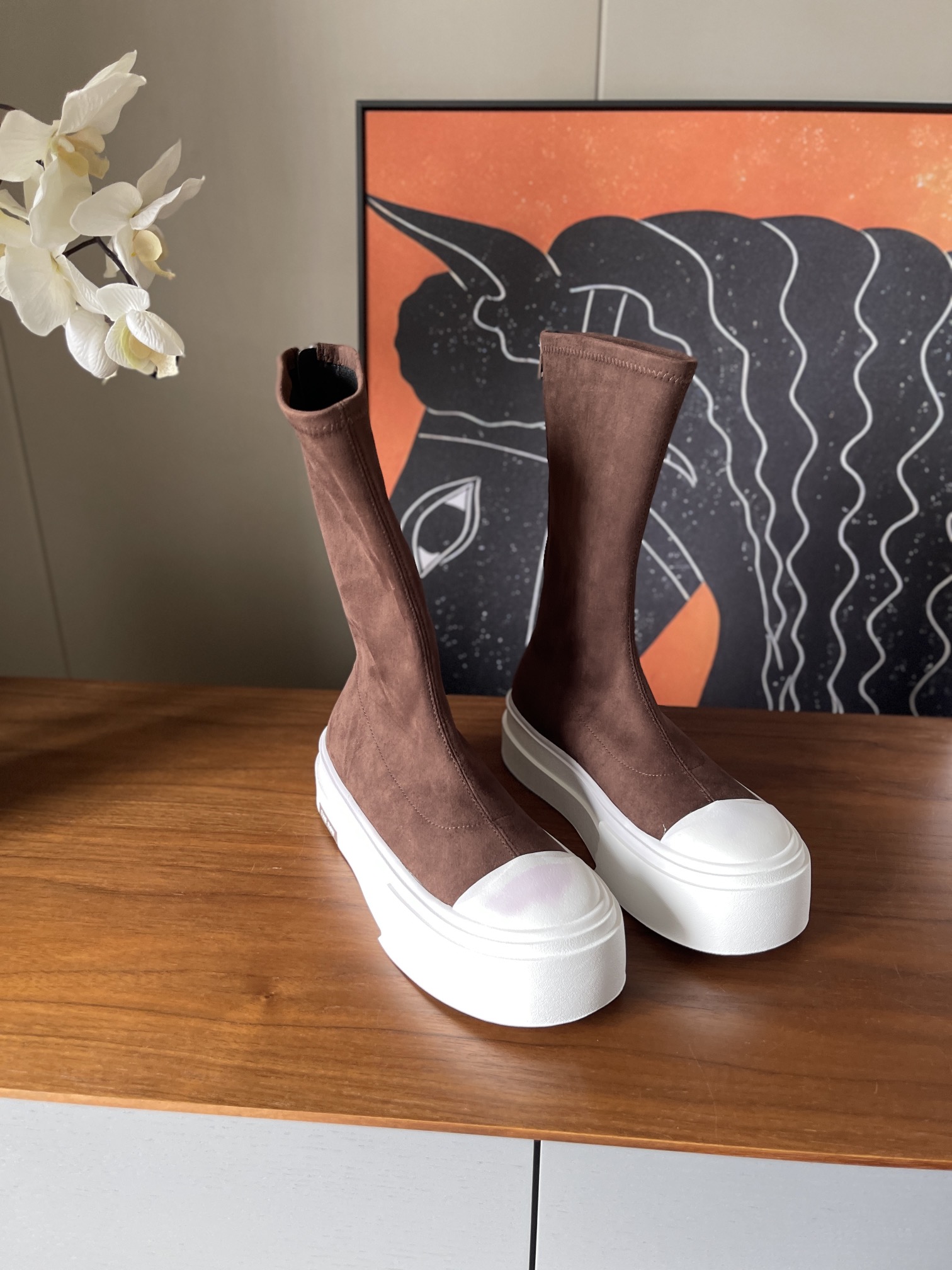 NO:616983,Top version (short version) made in Guangdong, the row elastic boots made in Guangdong // elastic suede rubber sole // size 35/36/37/38/39/ 40 non-refundable, boots, boots19860909莞产顶级版本（短款） 莞产the row弹力靴//弹力绒面橡胶底// size35/36/37/38/39/定40不退换,靴子,boots,Women's Shoes