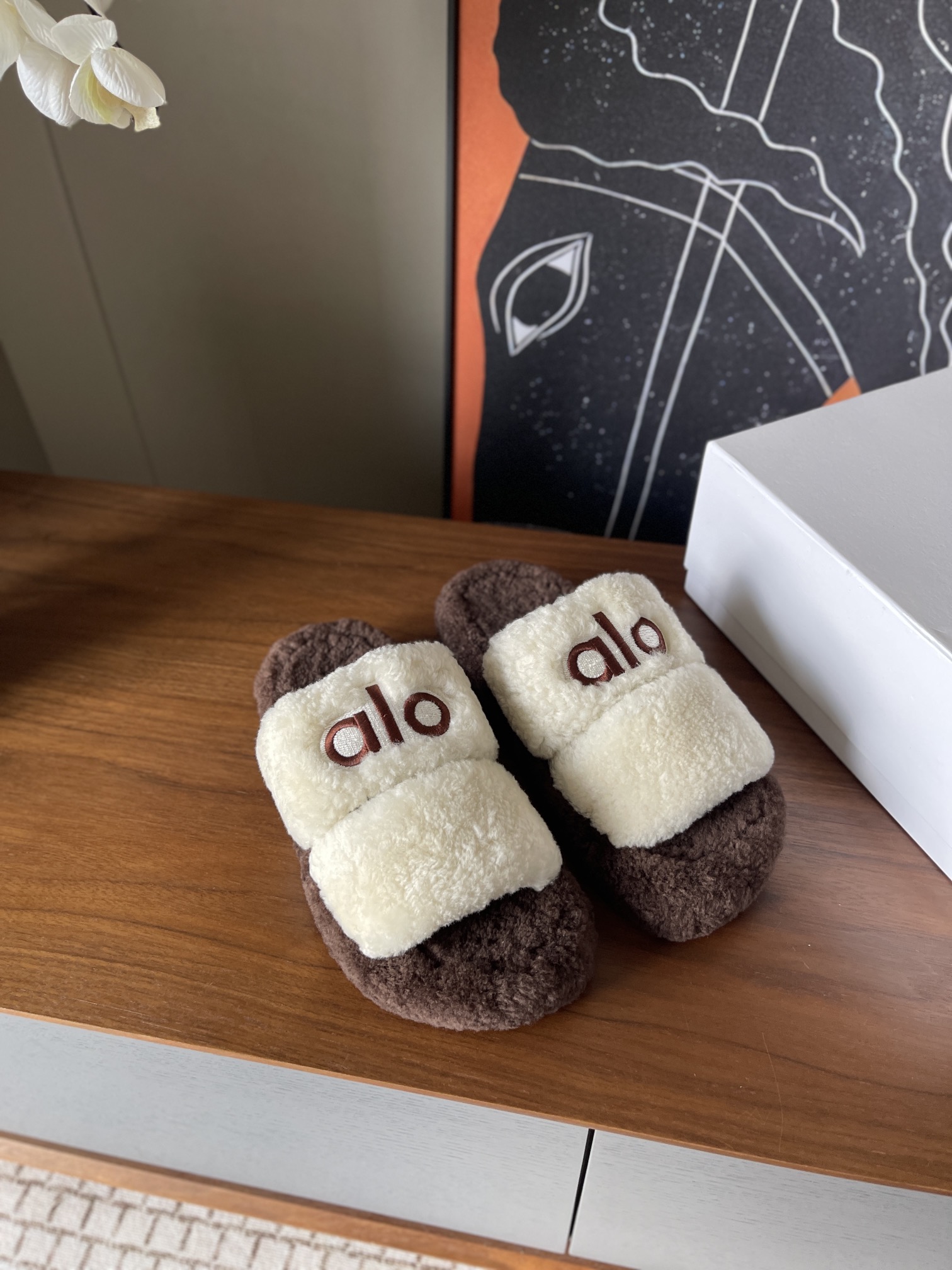 NO:559288,alo 25fw all wool slippers/rubber sole//size35/36/37/38/39/order 40 non-returnable, furry shoes slippers, slippers19860909alo 25fw全羊毛拖/橡胶底// size35/36/37/38/39/定40不退换,毛毛鞋拖鞋,slippers,Women's Shoes