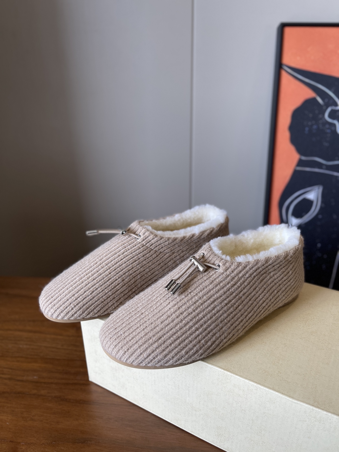 NO:646187,The row* new woolen woolen slippers size 35/36/37/38/39 set at 40.41 non-refundable, woolen shoes19860909The row*新款毛织羊毛便鞋size35/36/37/38/39定40.41不退换,毛毛鞋,Women's Shoes