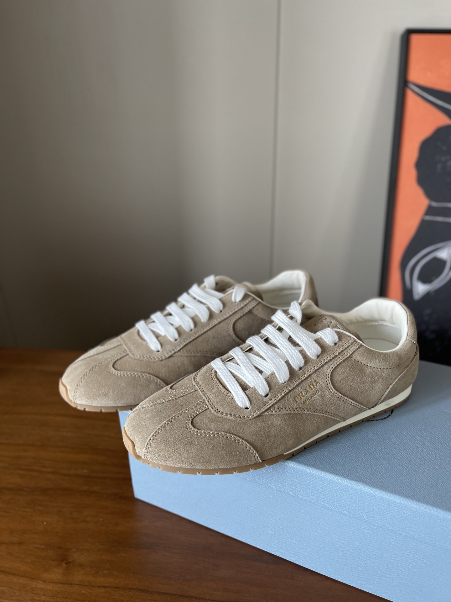 NO:653362,The top version produced in Guangdong, Pra**da's new moral training shoes // suede surface, cowhide rubber combination sole // size 35/36/37/38/39/ 40 non-returnable, casual shoes/sports shoes, prada, sneakers, chamois leather19860909莞产顶级版本 Pra**da新款德训鞋//麂皮面牛里橡胶组合底// size35/36/37/38/39/定40不退换,休闲鞋/运动鞋,prada,sneakers,chamois leather,Women's Shoes
