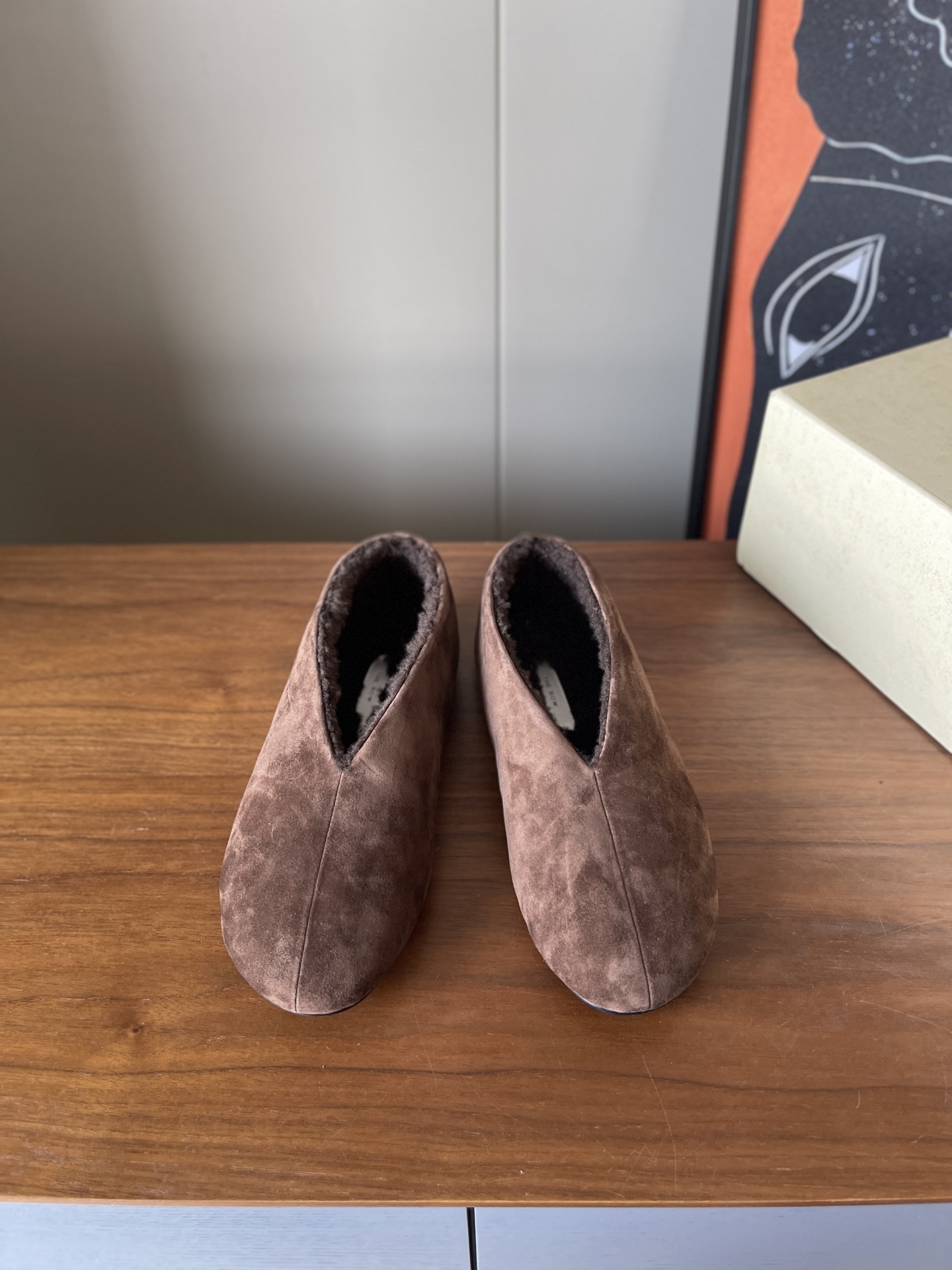 NO:653389,The top version produced in Dongguan the row*26SS new wool lining shoes//rubber sole//size35/36/37/38/39/40 non-refundable, single shoe19860909莞产顶级版本 the row*26SS新款羊毛里小便鞋//橡胶底// size35/36/37/38/39/定40不退换,单鞋,Women's Shoes