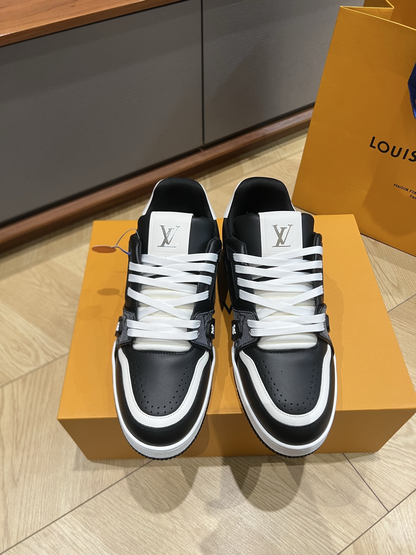 루이비통 신발 95203 Louis Vuitton Shoes