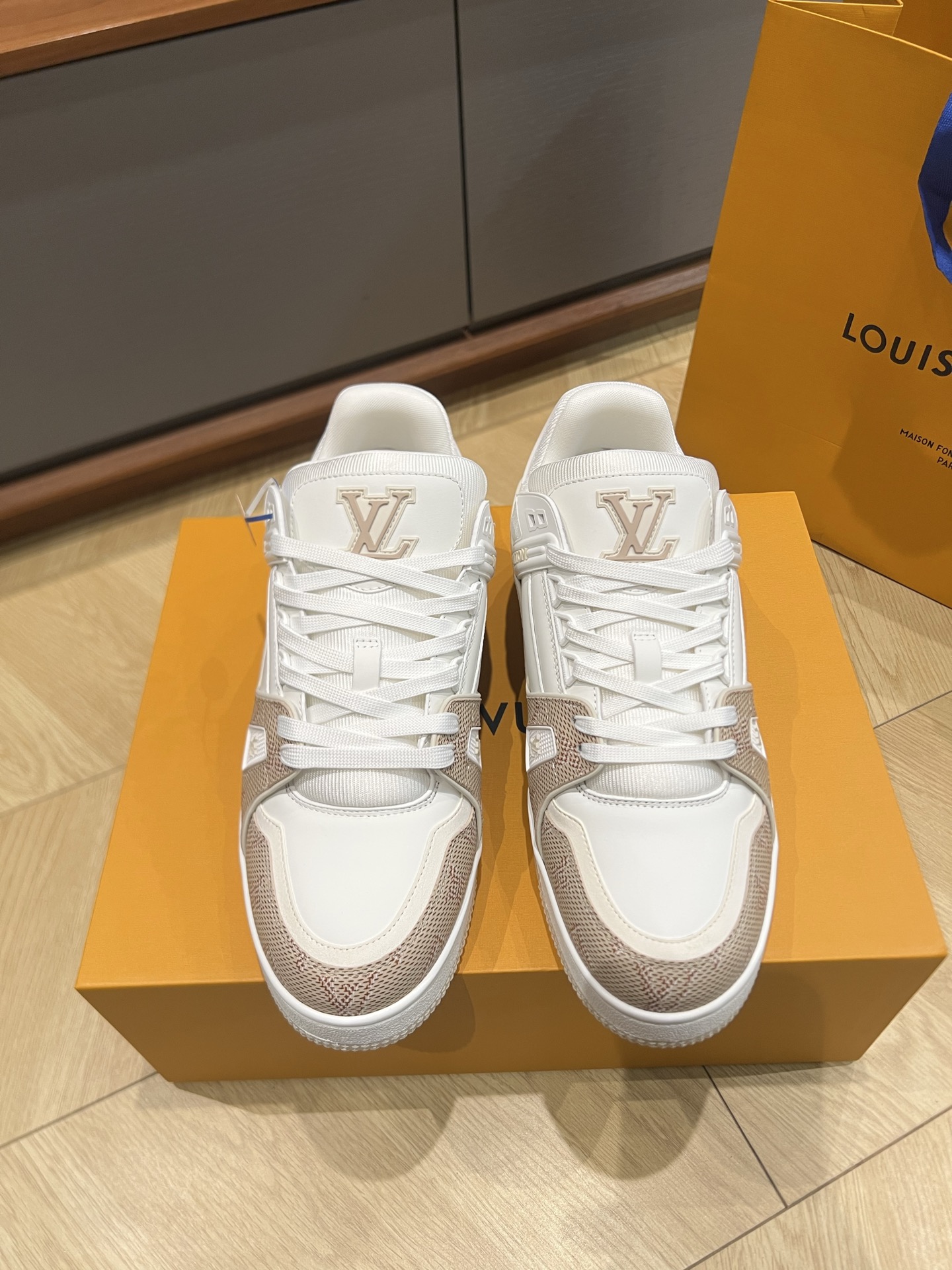 루이비통 신발 95210 Louis Vuitton Shoes