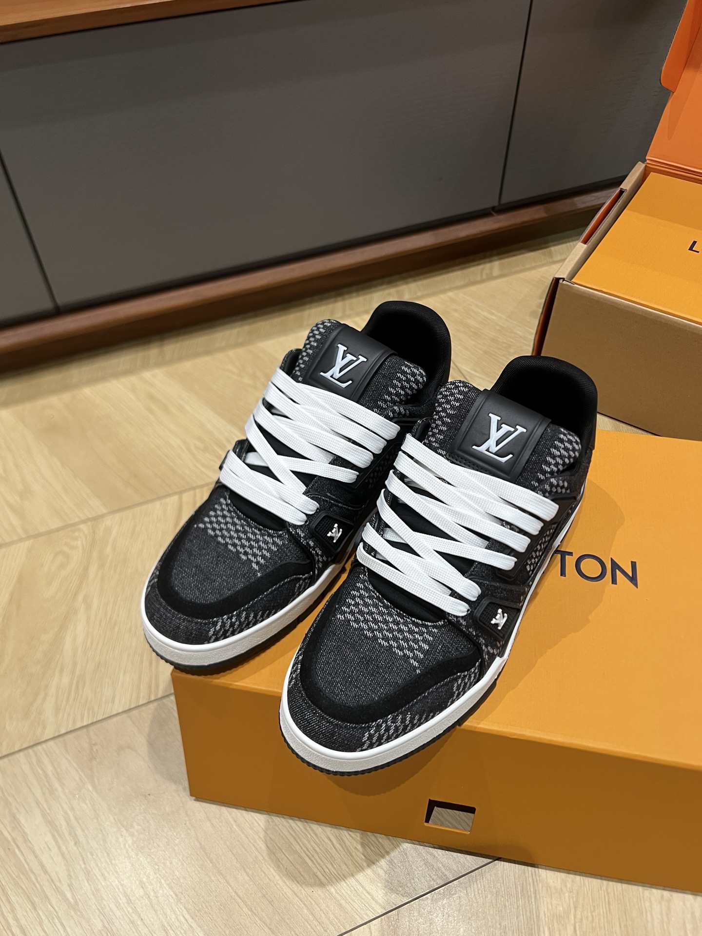 루이비통 신발 99387 Louis Vuitton Shoes