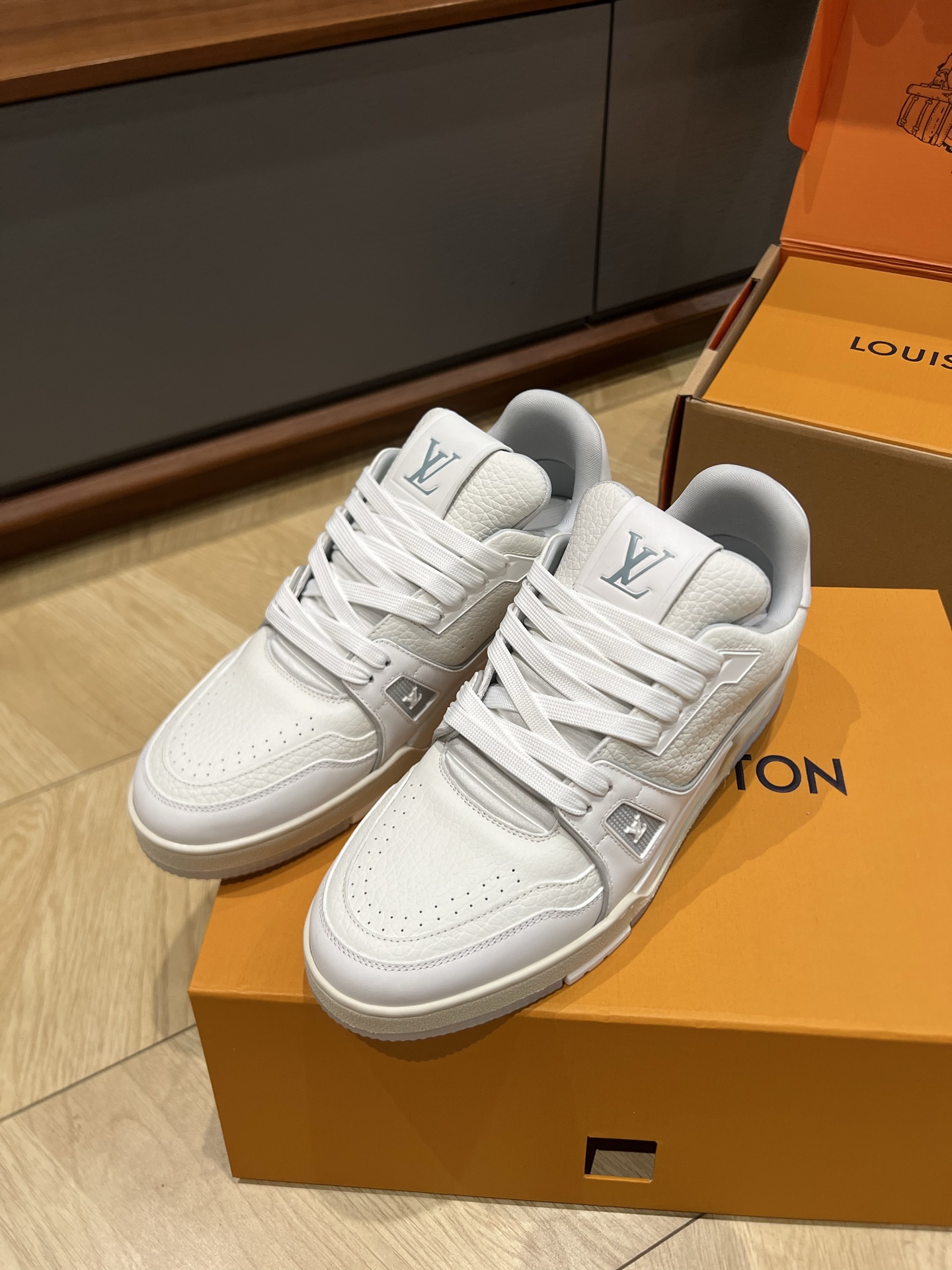 루이비통 신발 99389 Louis Vuitton Shoes