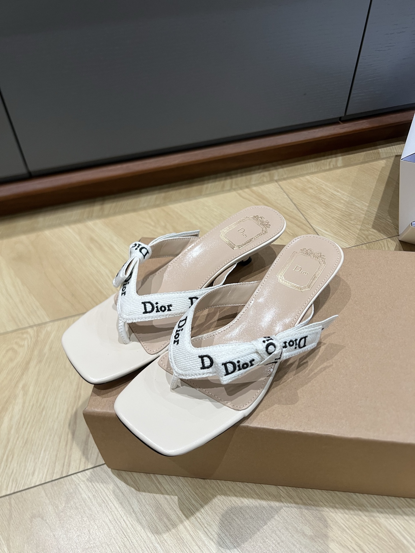 디올 신발 108127 Dior Shoes