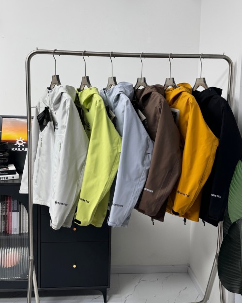Kailas Bogda LT Series Outdoor Hooded Softshell Jacket - Windproof & Breathable 1 Kailas Bogda LT Series Outdoor Hooded Softshell Jacket – Windproof & Breathable