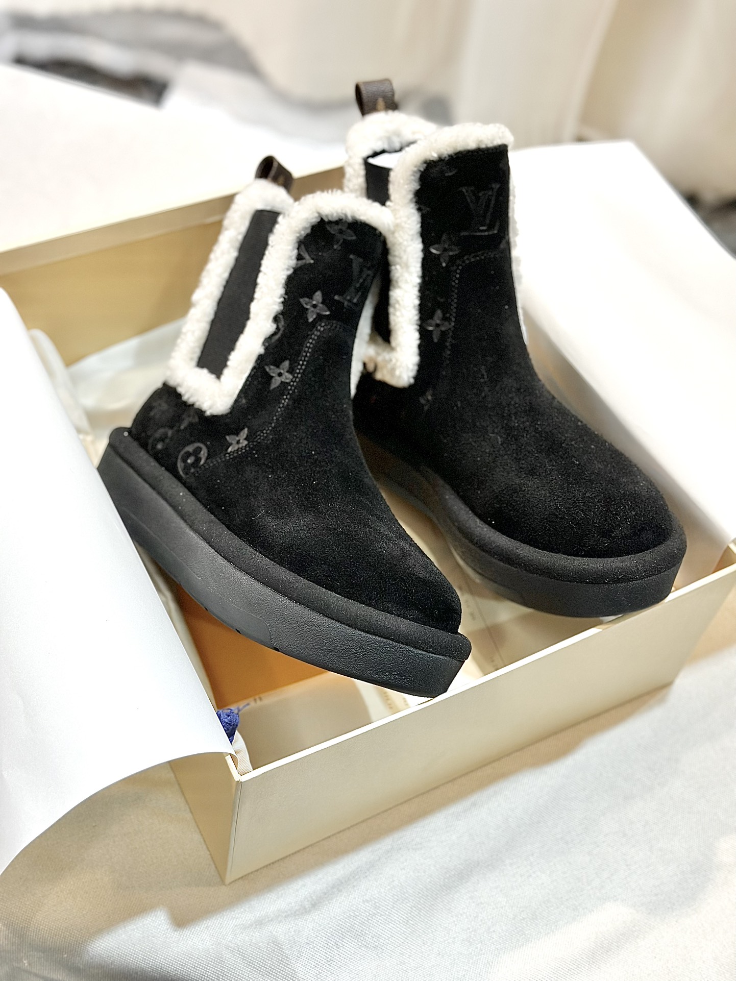 New Bulcan Boots with Pure Wool and Rubber Sole for Cosmopolitan Comfort - 图片 8