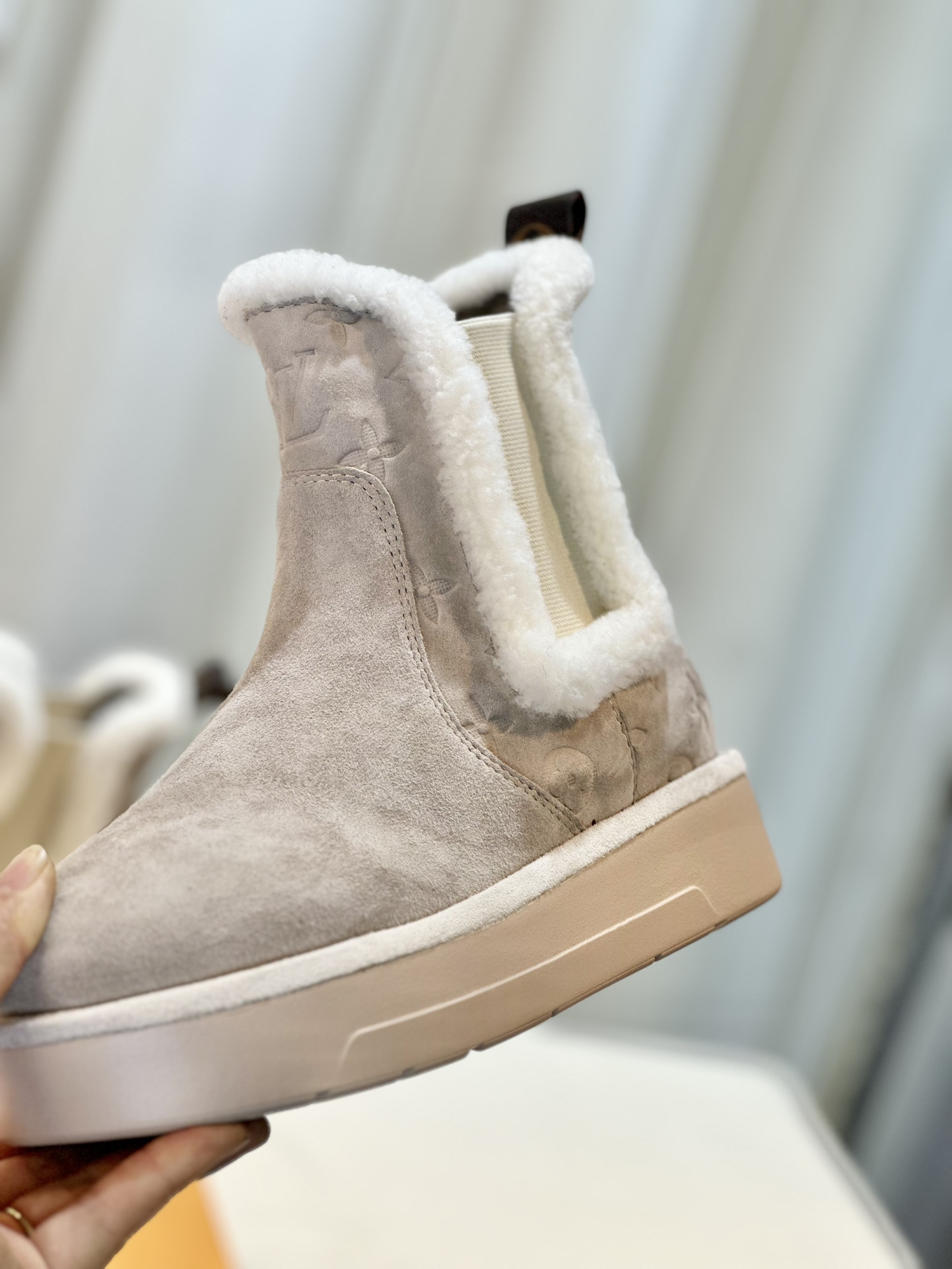 Latest Cosmopolitan Comfort Bulcan Boots: Pure Wool, Rubber Base, Size 35-41 - 图片 3