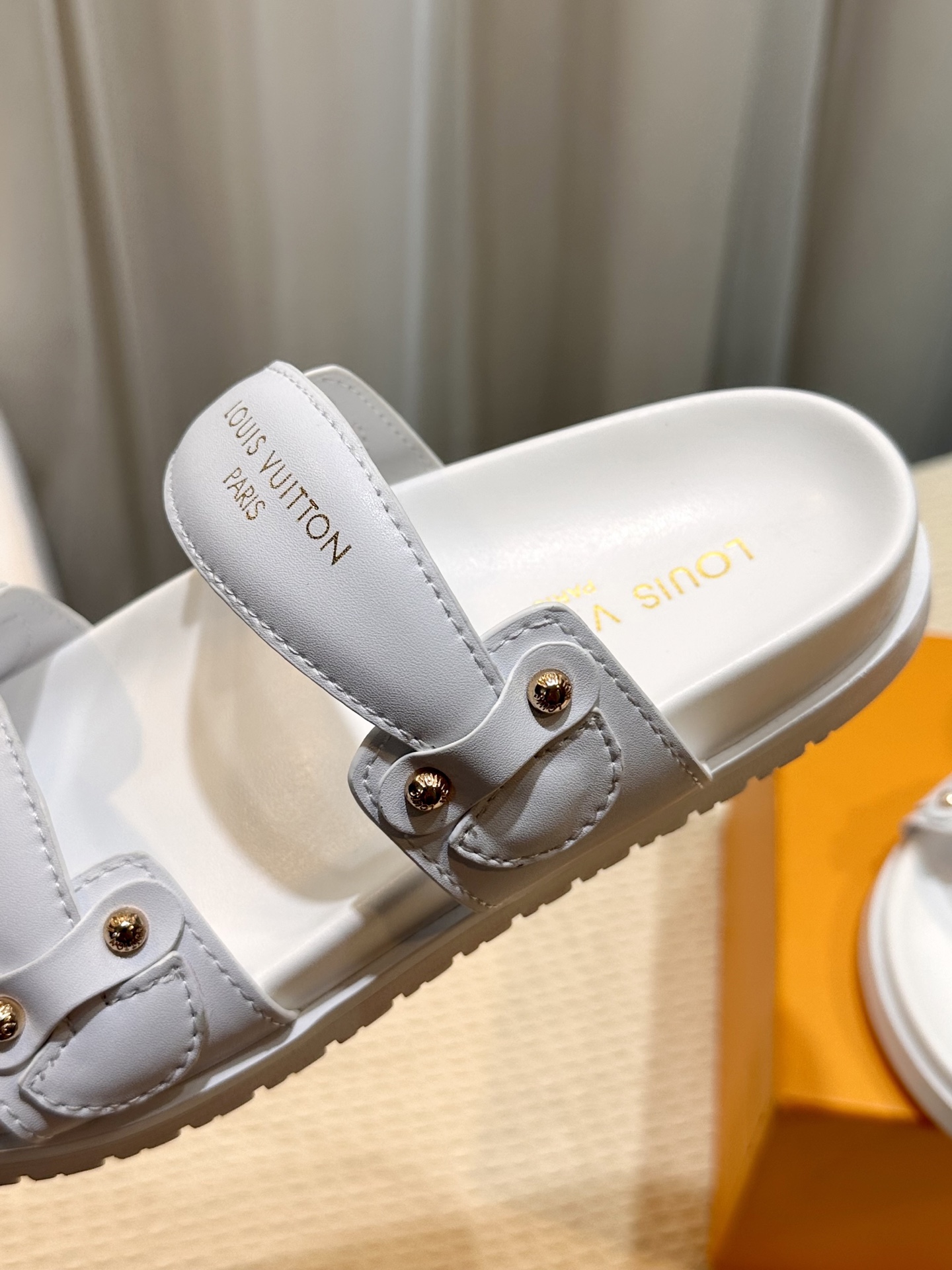 Louis Vuitton Women's White Leather Rivoli Sandal Slides Size 35-40 9 i1742312076378 2308 0 7