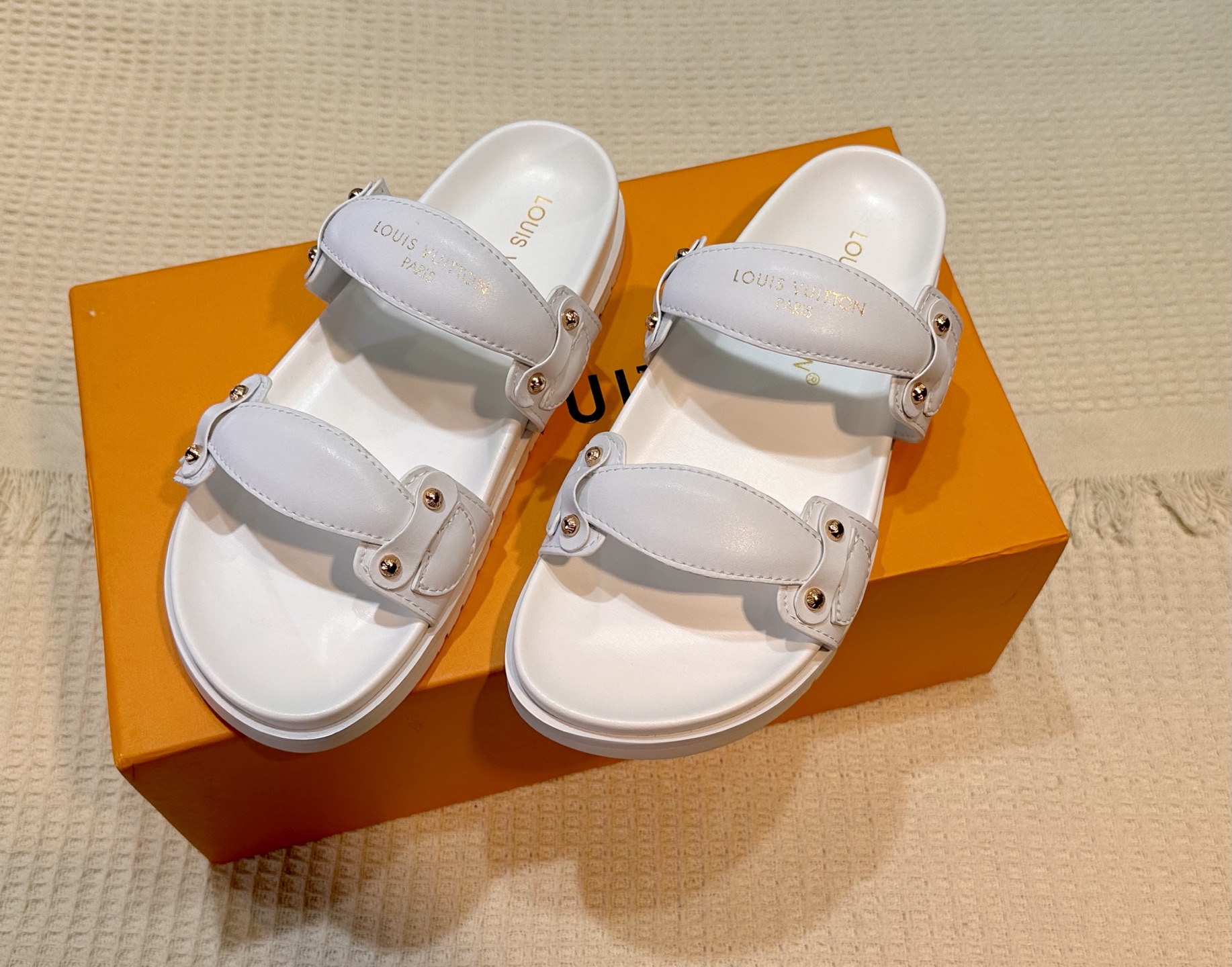 Louis Vuitton Women's White Leather Rivoli Sandal Slides Size 35-40 3 i1742312076394 8640 0 1