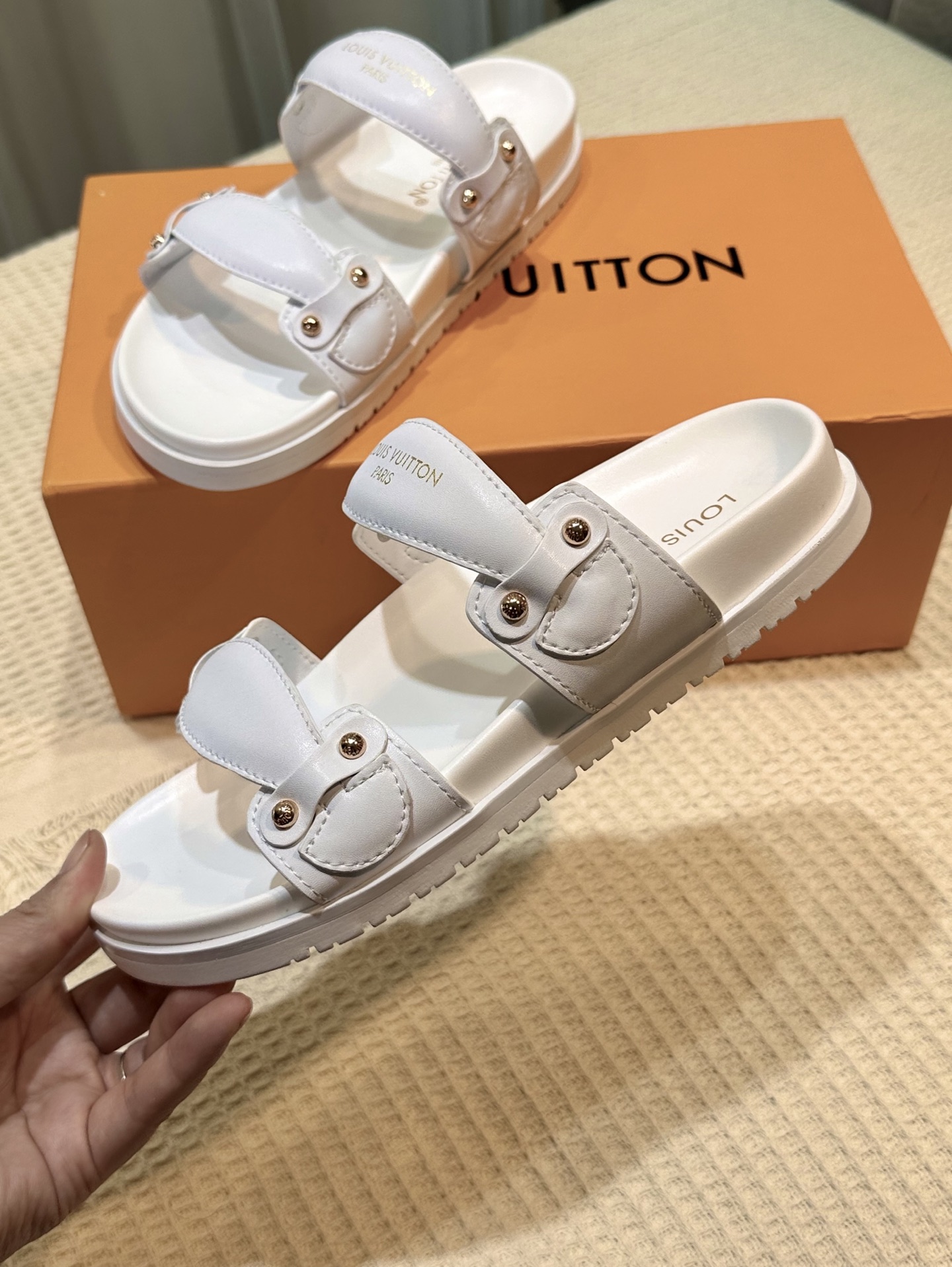 Louis Vuitton Women's White Leather Rivoli Sandal Slides Size 35-40 4 i1742312076416 9768 0 2