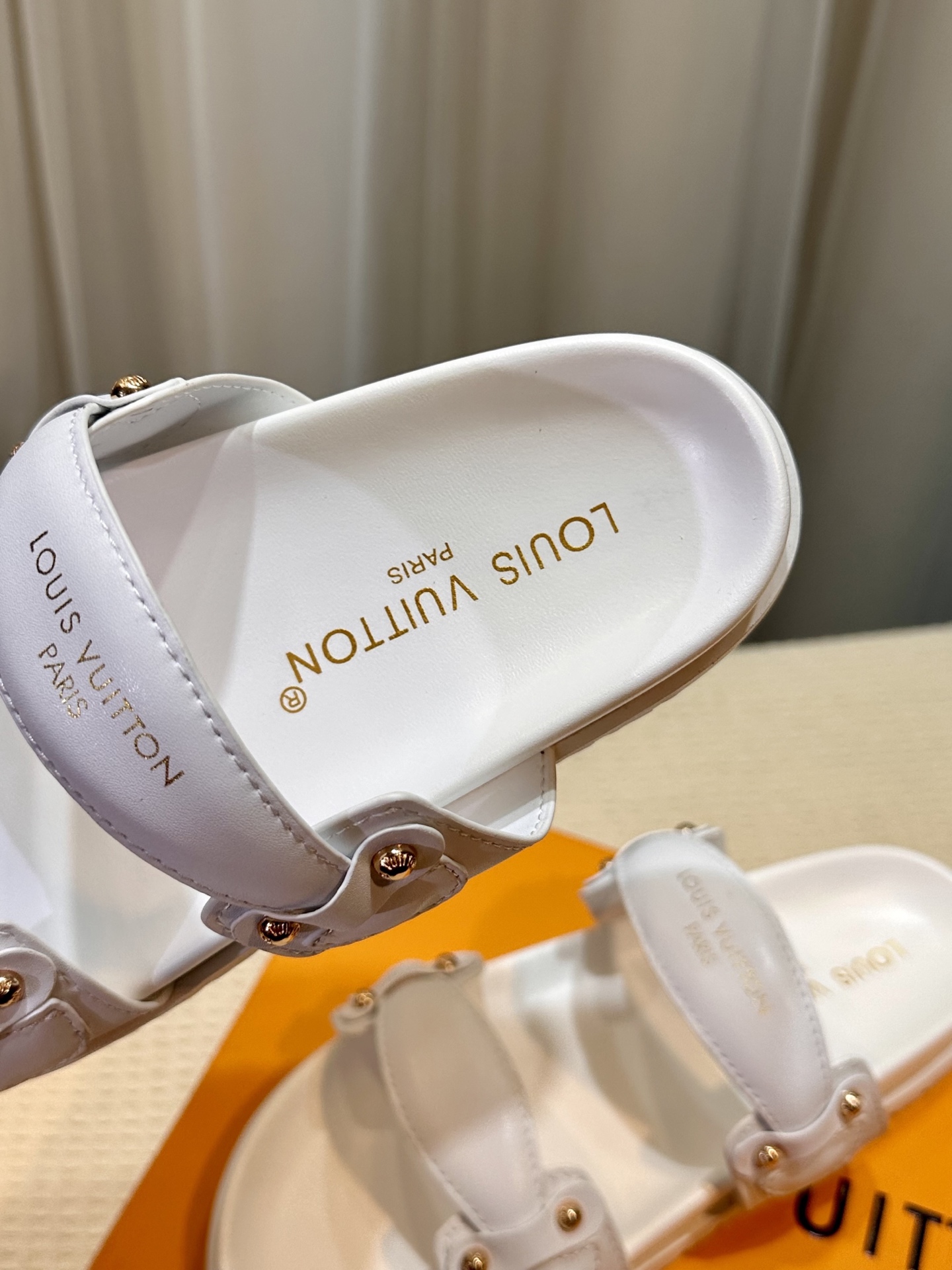 Louis Vuitton Women's White Leather Rivoli Sandal Slides Size 35-40 8 i1742312084113 1772 0 6