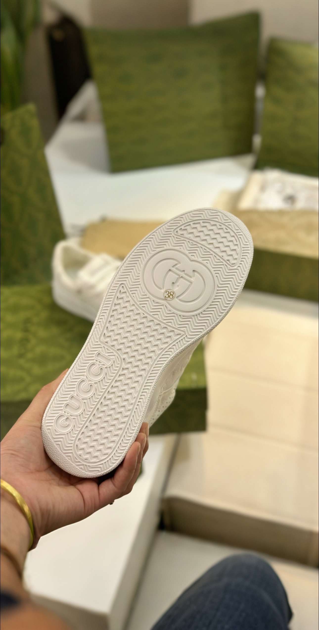 Top Edition Sneakers with White Leather and Zirconium Fabric, Custom-made Sheep Skin, TPU Base - 图片 8