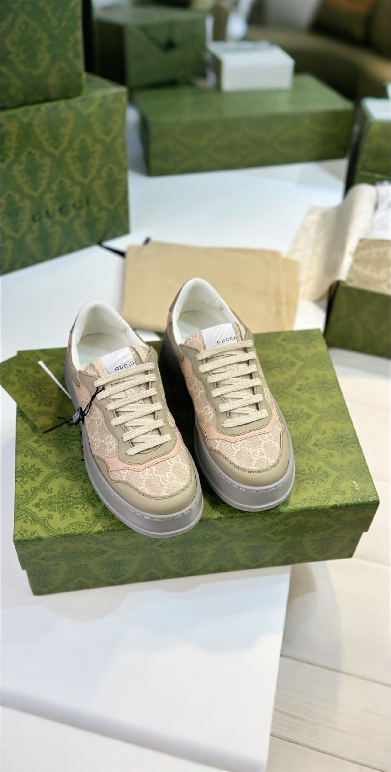 P688 Top Edition Sneakers with White Leather and Unique Design