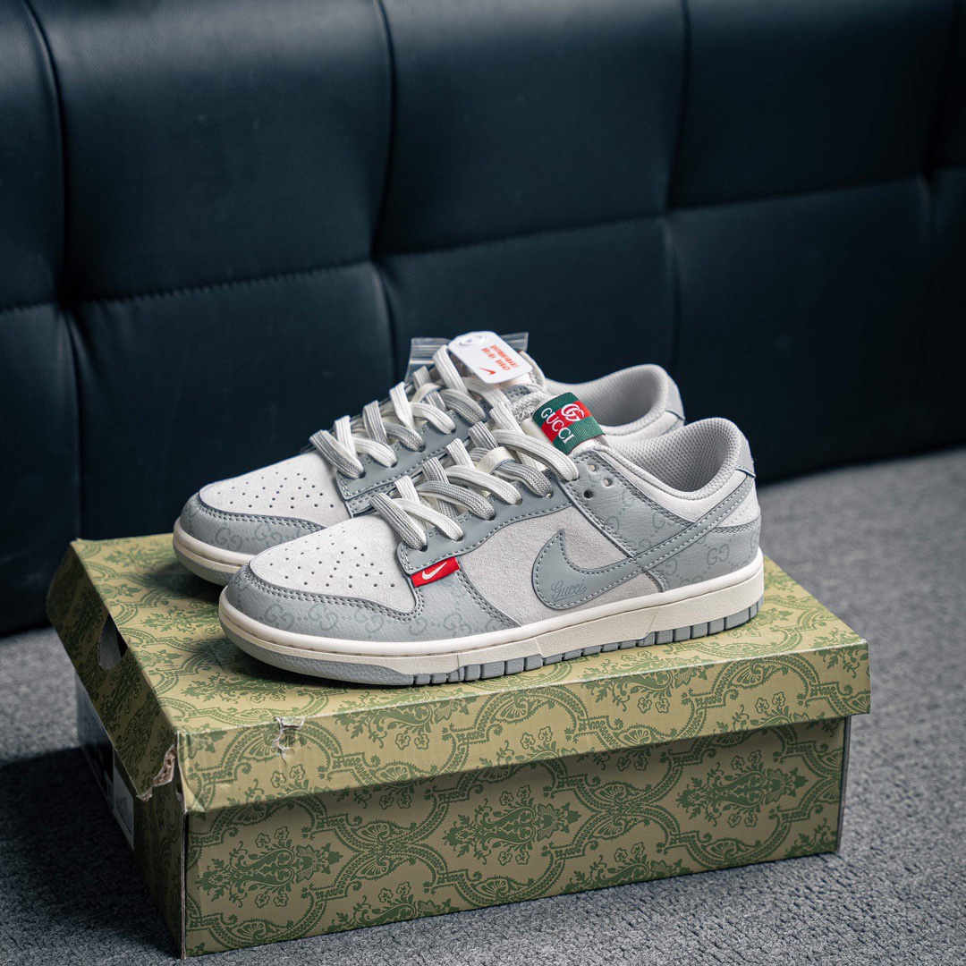 NO:170212,nike dunk full set of original last and original molds to create a perfect fit. Exclusive original aerospace aluminium grinding tool polished sole. Extremely restored toe slope. Unsolved shoe type. Original box. In-ring ceiling technology. Original punching knife. Ultra high cleanliness. Full shoe zero-broken leather cutting. Size 36 37 37.5 38 38.5 39 40 40.5 41 42 42.5 43 44 45, casual shoes/sports shoes, sneakers19860909nike dunk 全套原楦原模倾力打造完美版型 独家原厂航空铝磨具打磨大底 鞋头坡度极致还原 无解鞋型 原盒原配 圈内天花板工艺 原厂冲刀 超高清洁度 全鞋零毛边皮料切割 尺码36 37 37.5 38 38.5 39 40 40.5 41 42 42.5 43 44 45,休闲鞋/运动鞋,sneakers,Women's Shoes