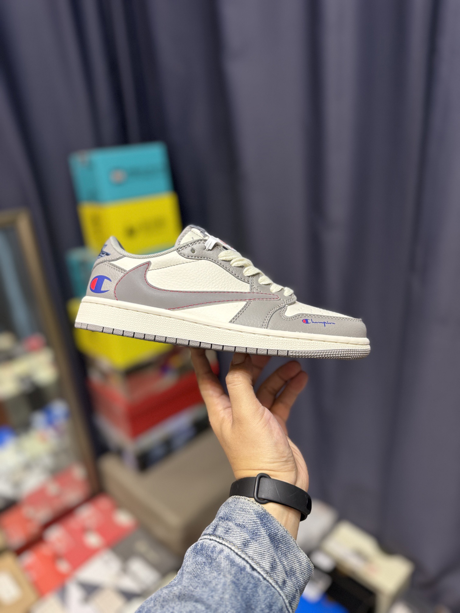 NO:170260,travis scott x air 1 low x dark blue air 1 low reverse gray barb all shoes are made of original head leather, solid materials, exquisitely carved shoe shape, ultimate restoration of flying wings 3D printing and improvement, deep three-dimensional four-wire midsole pull-up leather material selection, steel stamp, back glue, all new batch, original original molded large sole shoes, original customized leather, delicate feel, correct folding process, perfect details interpretation, item number qy1188 122 Size number 36-45 (with half size), casual shoes/sports shoes, sneakers19860909travis scott x air 1 low x 深蓝 air 1 low反转灰倒钩全鞋采用原装头层皮,用料扎实 精雕细琢鞋型极致还原飞翼3d打印改良 深度立体四线中底拉帮皮料选材 钢印 背胶一应俱全 全新批次 原装原模大底全鞋原厂定制皮料,手感细腻正确折边工艺完美细节诠释 货号qy1188 122 码数36-45（带半码）,休闲鞋/运动鞋,sneakers,Women's Shoes